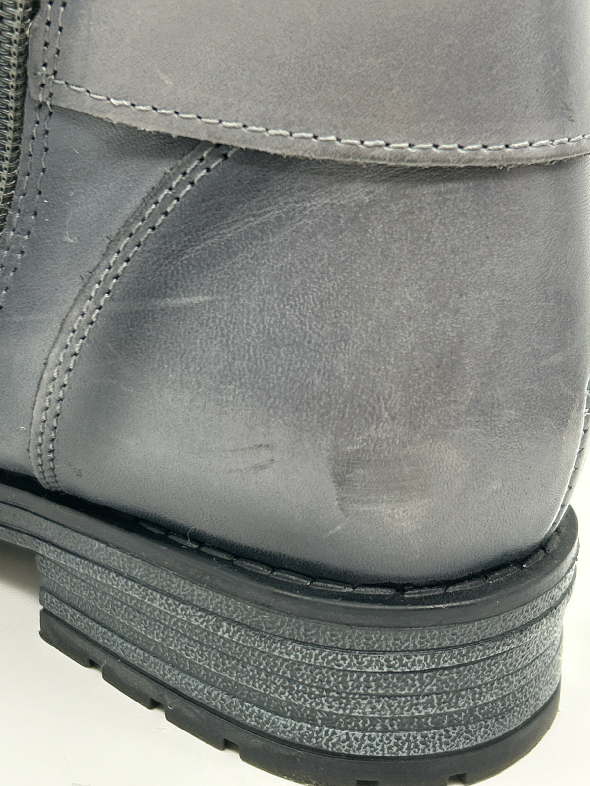 ERIC MICHAEL Size 39/9 Grey Women Boots