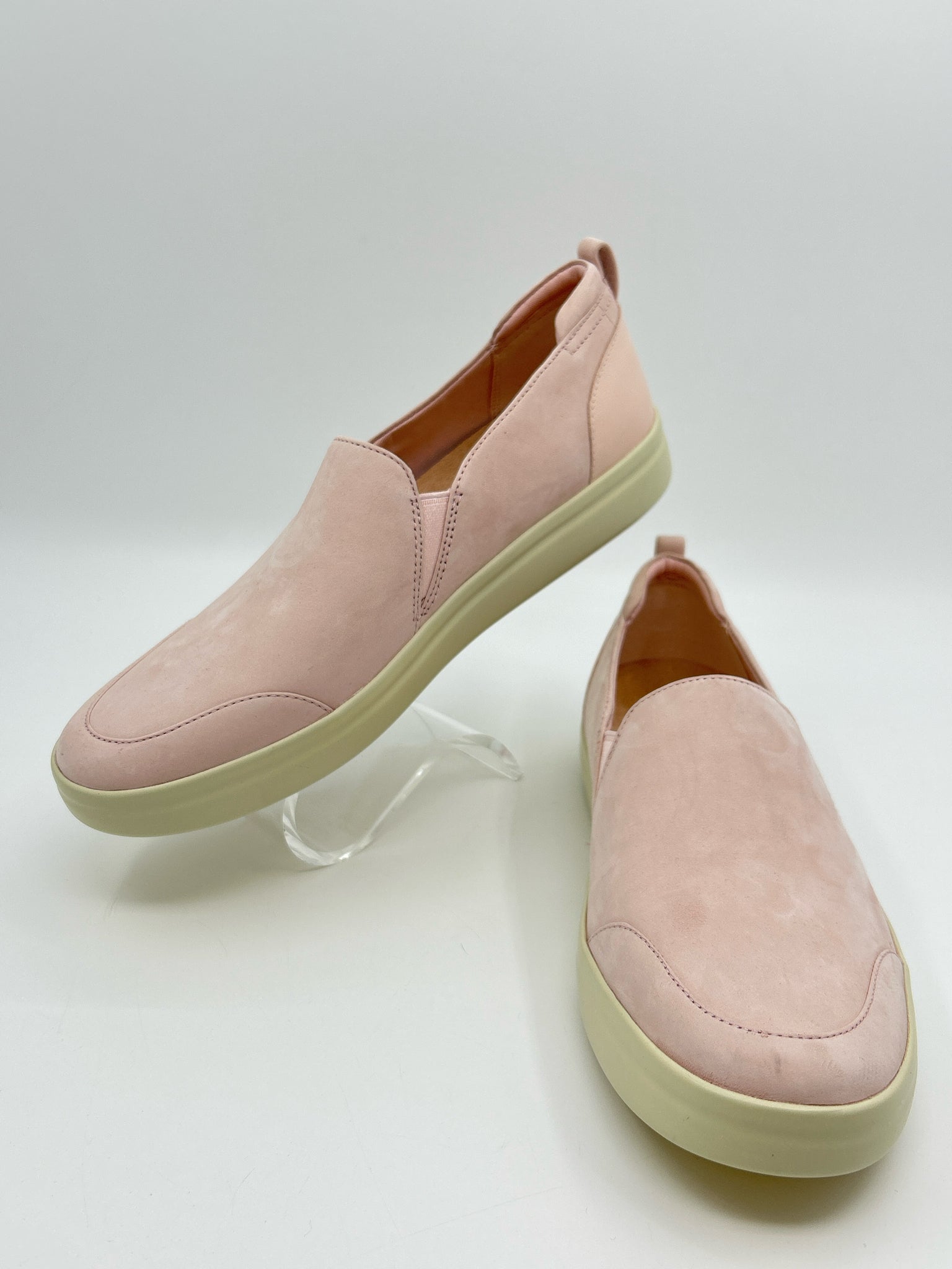 VIONIC Size 8.5 Pink Women Sneakers