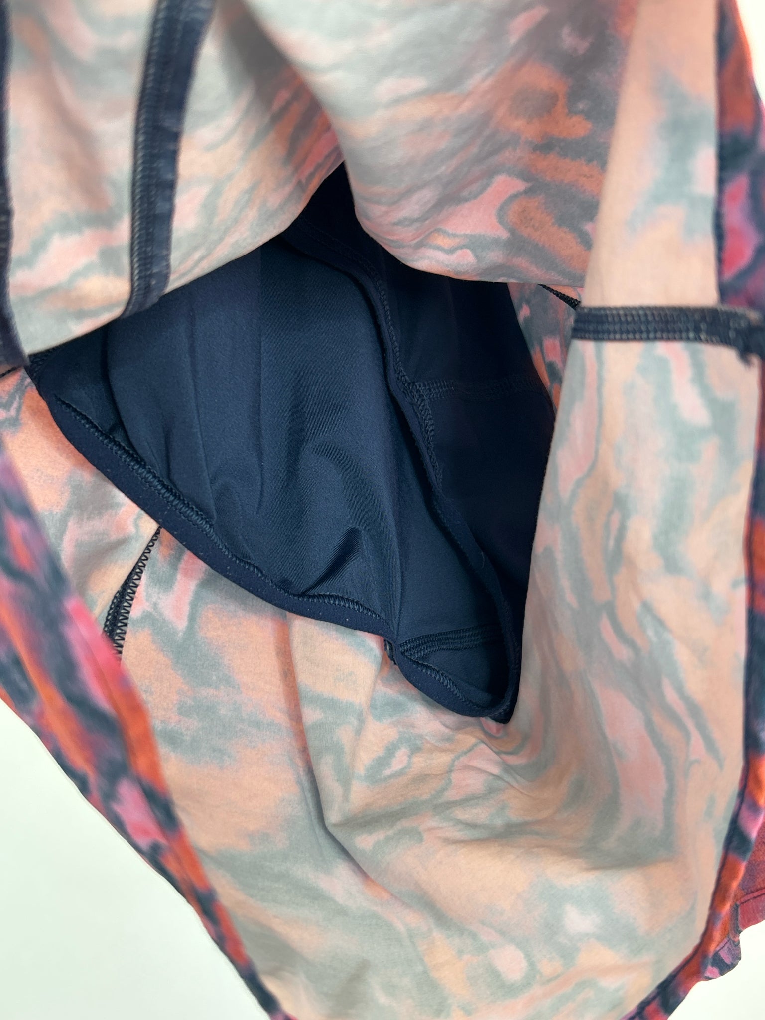 LULULEMON Size 4 ORANGE AND PINK Women Workout