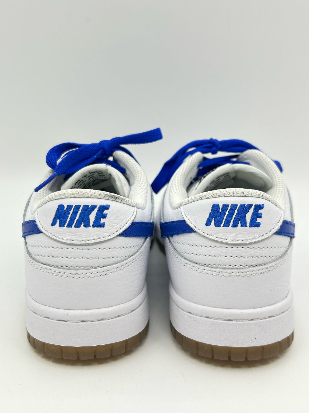 NIKE Size 7 BLUE & WHITE Women Sneakers