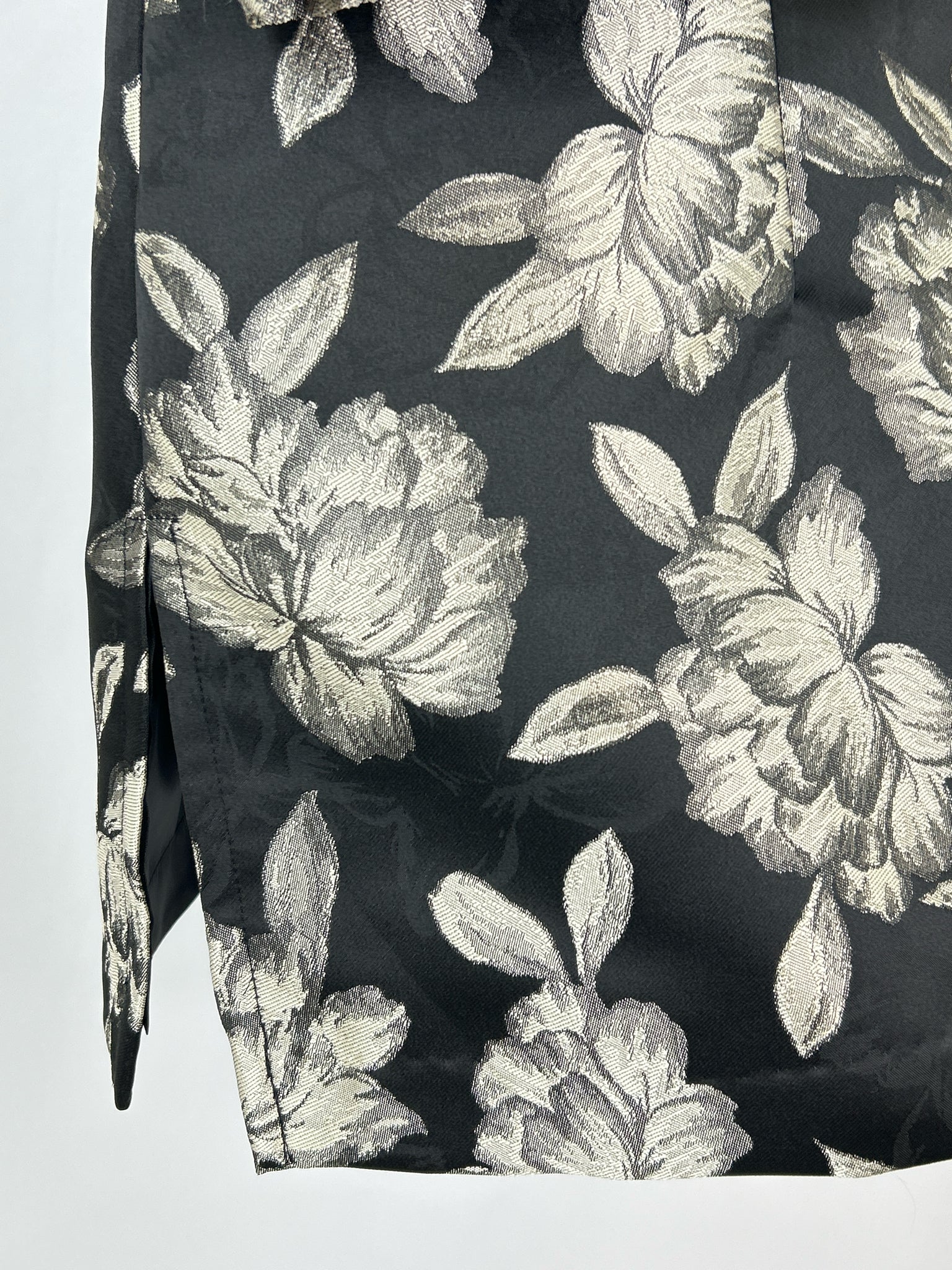 CONNIE ROBERSON Size L Black Floral Women Jacket