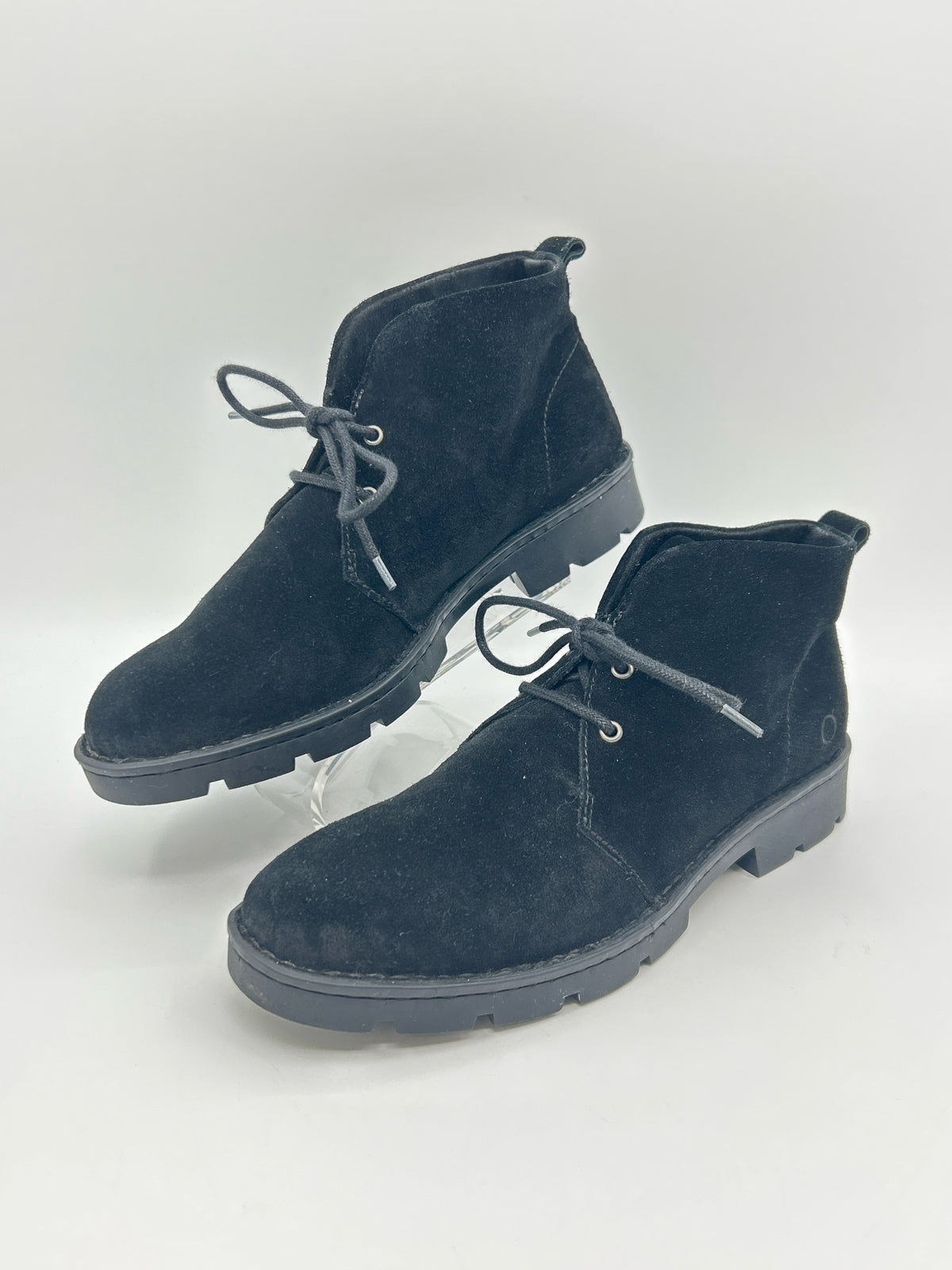 BORN Size 8.5M Black Women Booties