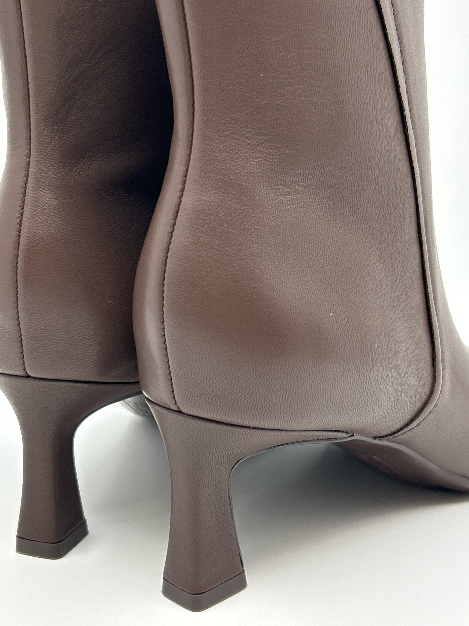 NATURALIZER Size 9.5M Brown Women Booties