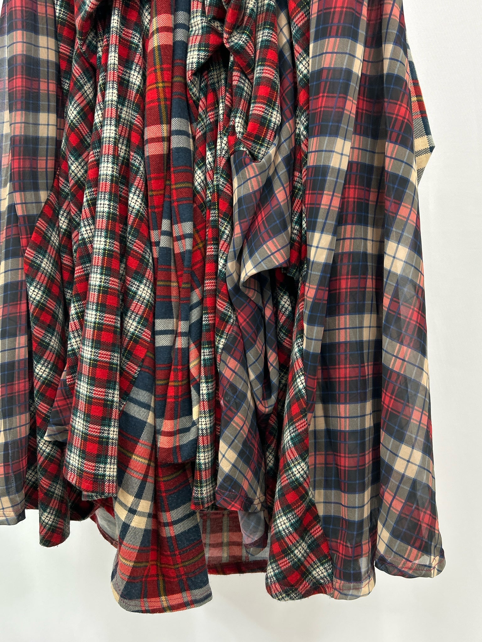 FT INC Size One Size Red Plaid Women Skirt