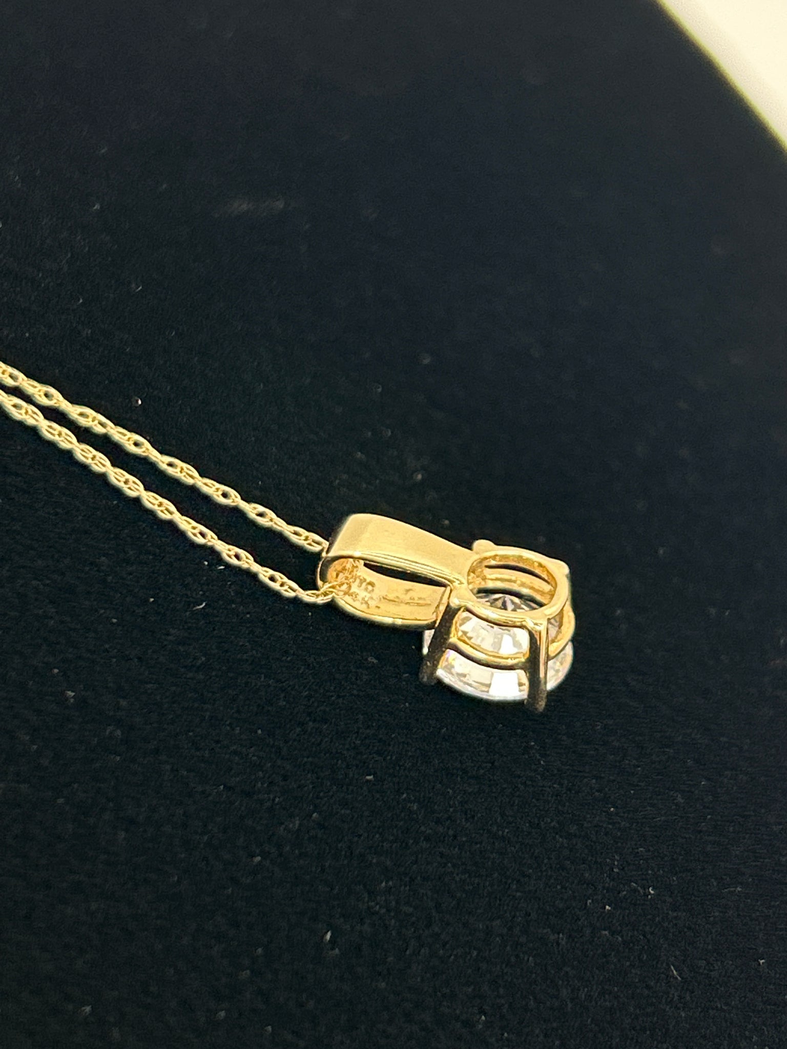 ABSOLUTE NIB Gold Necklace