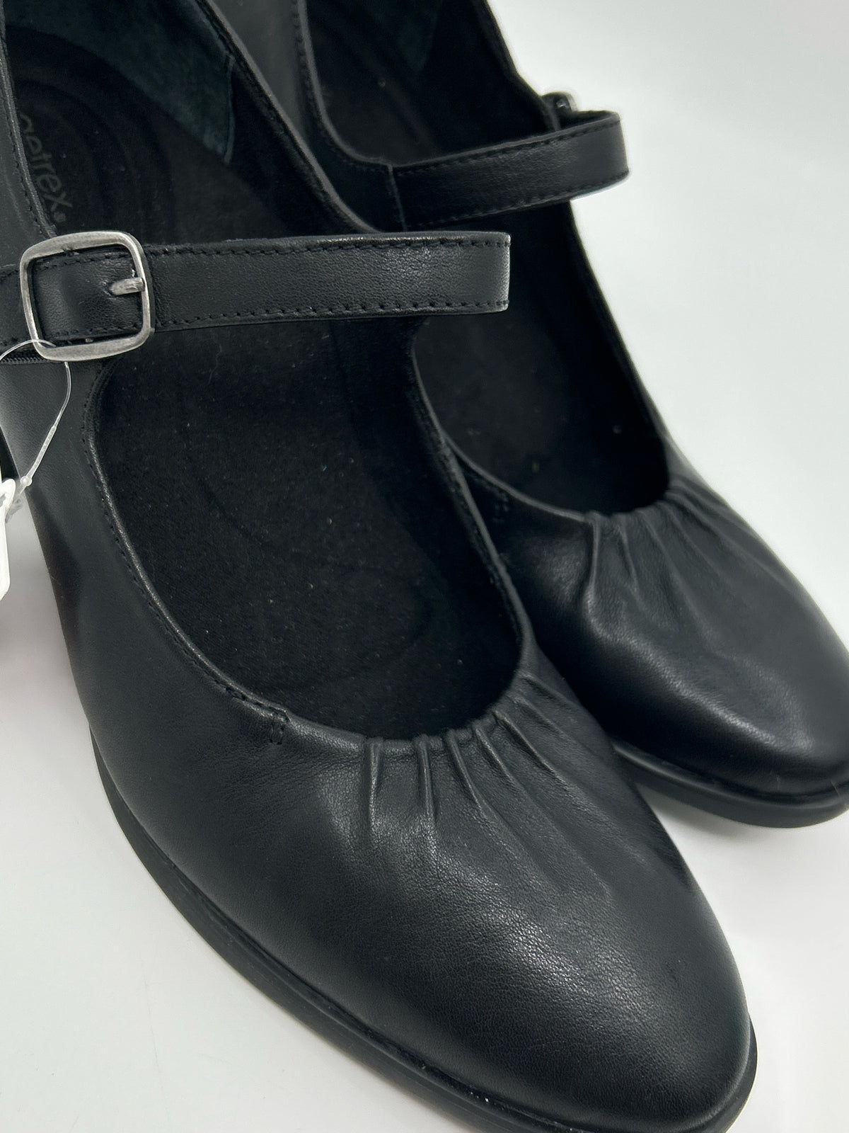 AETREX NIB Size 10.5/11 Black Women Pumps