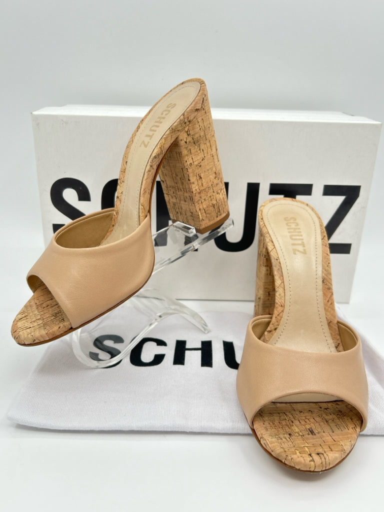 SCHUTZ Size 7B nude Sandal