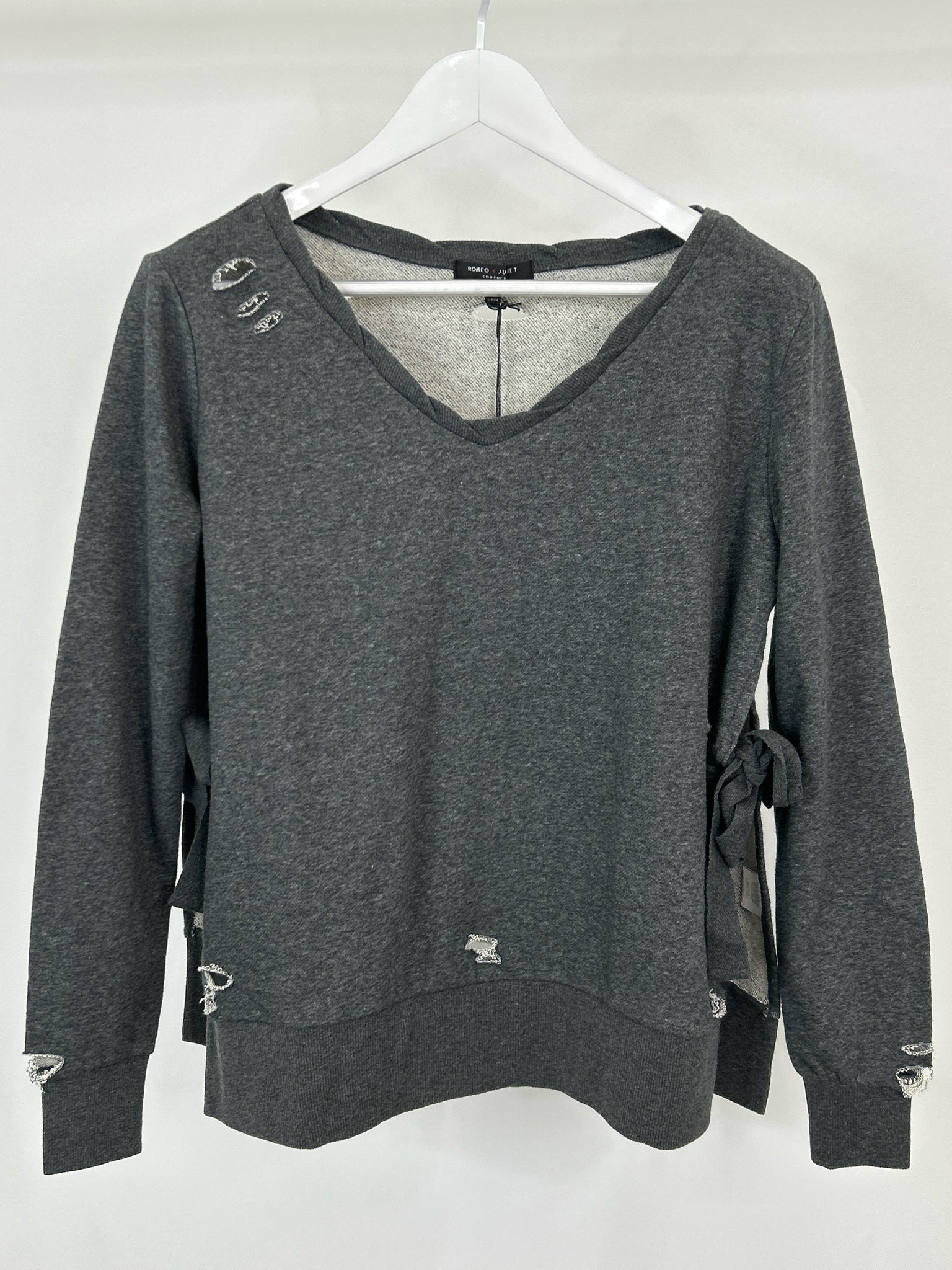 ROMEO & JULIET COUTURE Size M HEATHER GRAY Women Sweatshirt