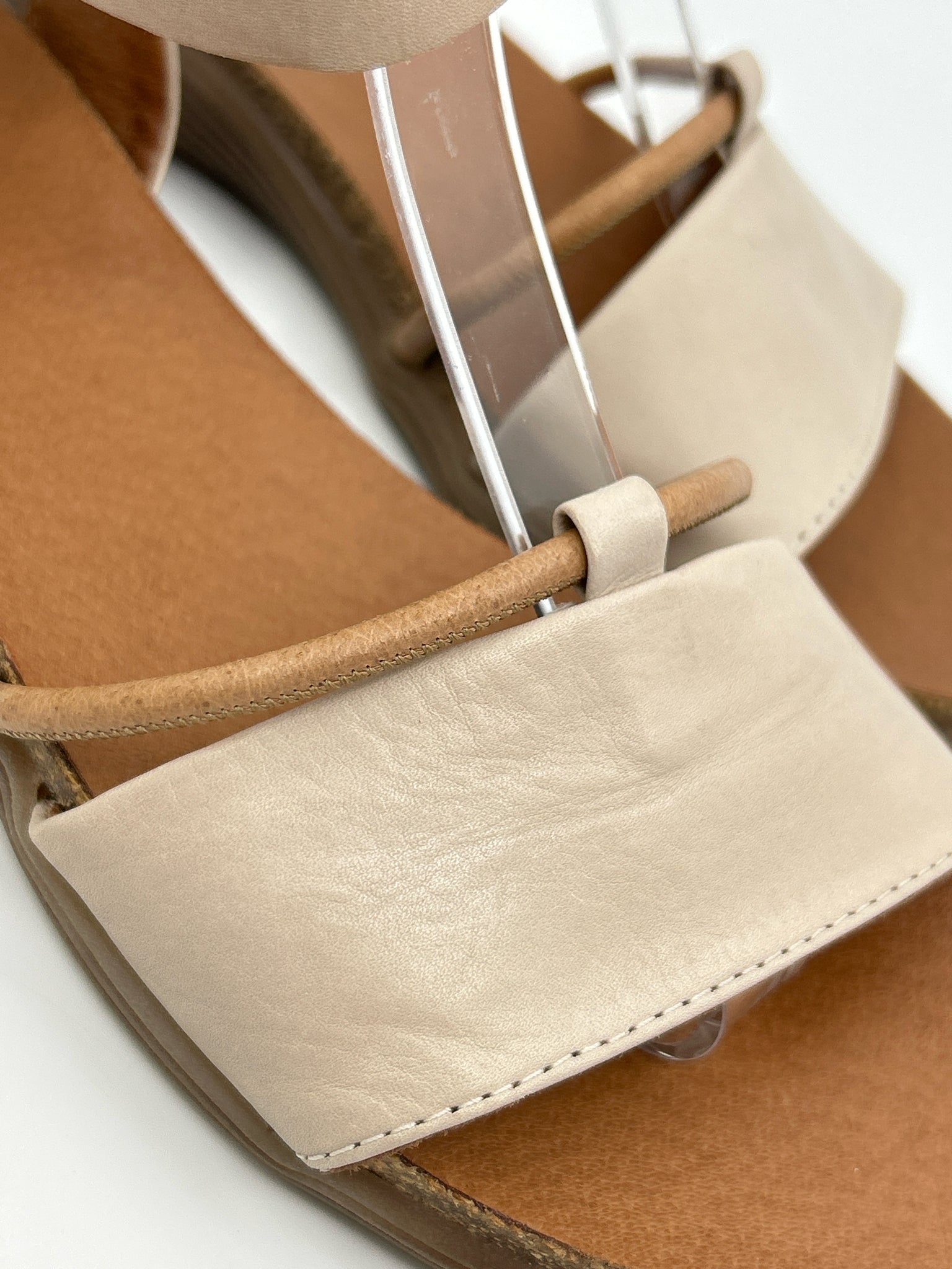 MIZ MOOZ Size 8W Beige Women Sandal