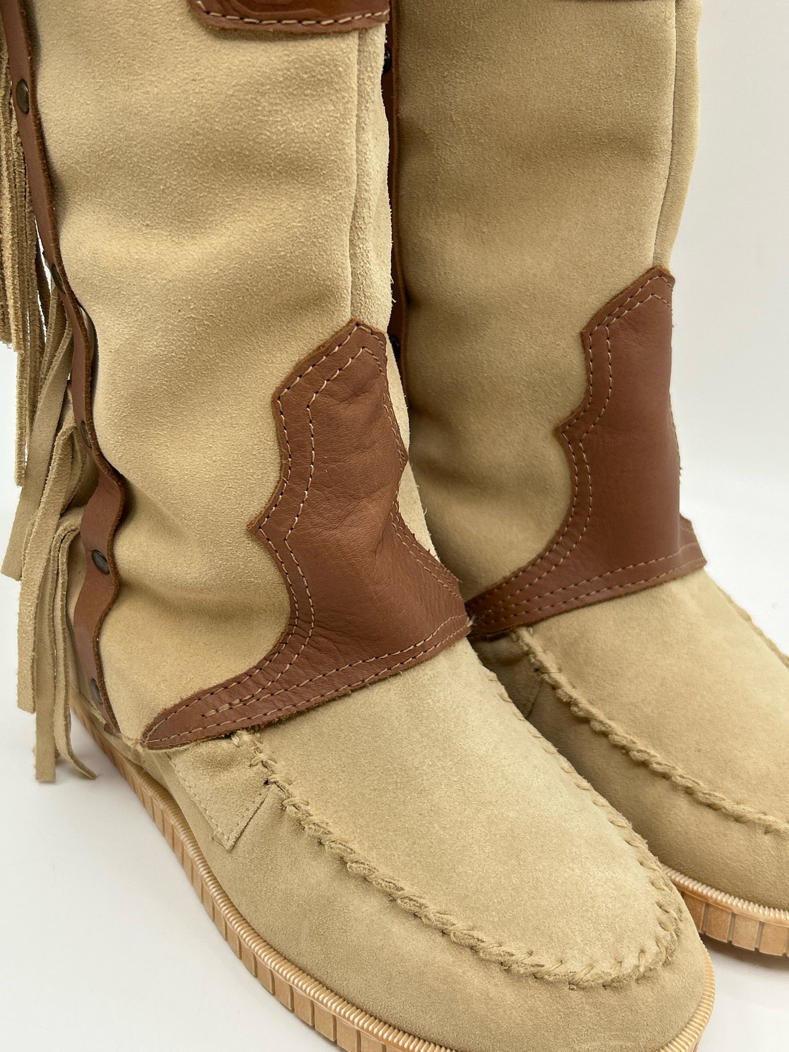 DINGO Size 7.5M BEIGE AND BROWN Women Boots