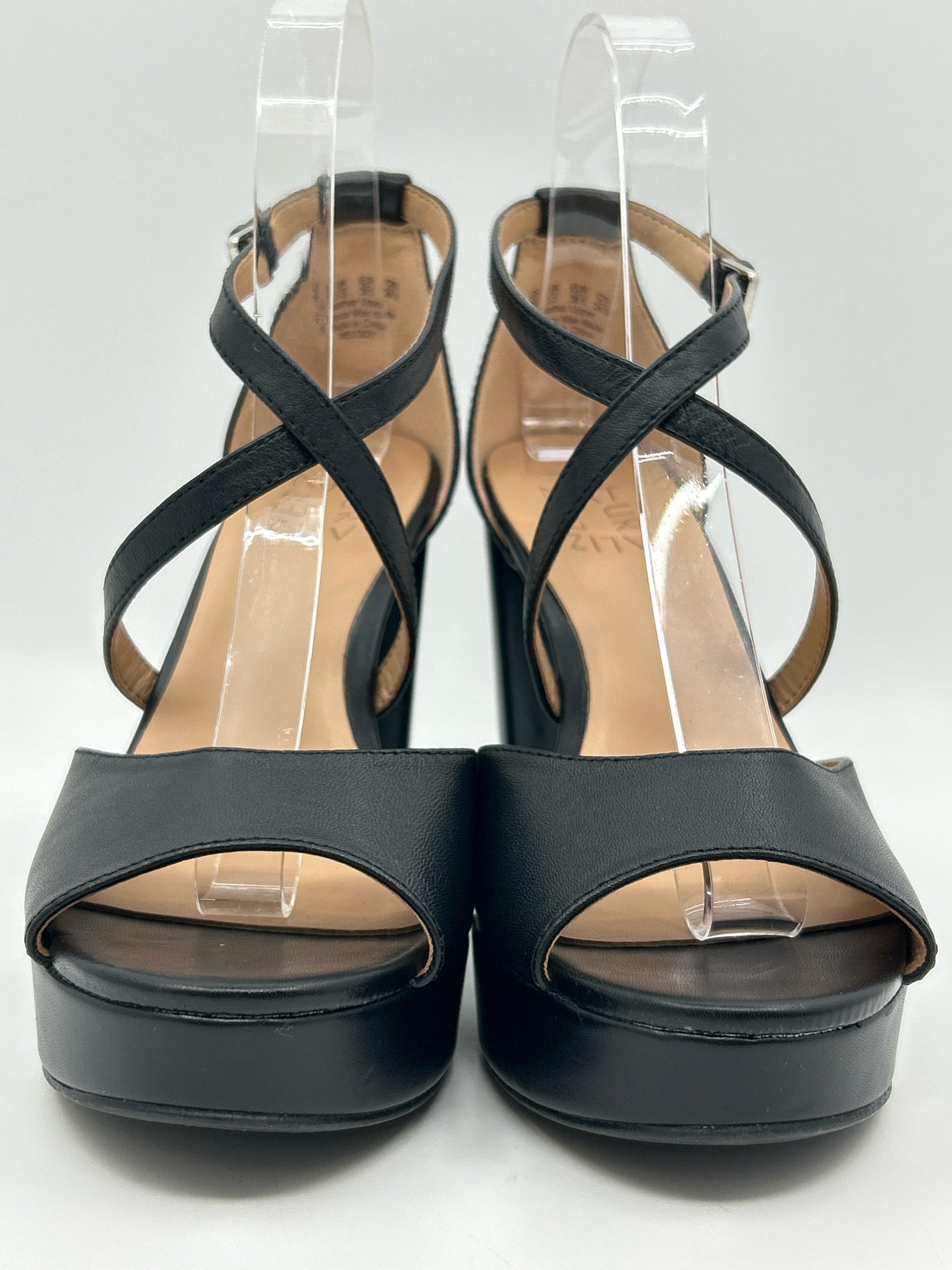 NATURALIZER Size 8M Black Women Sandal