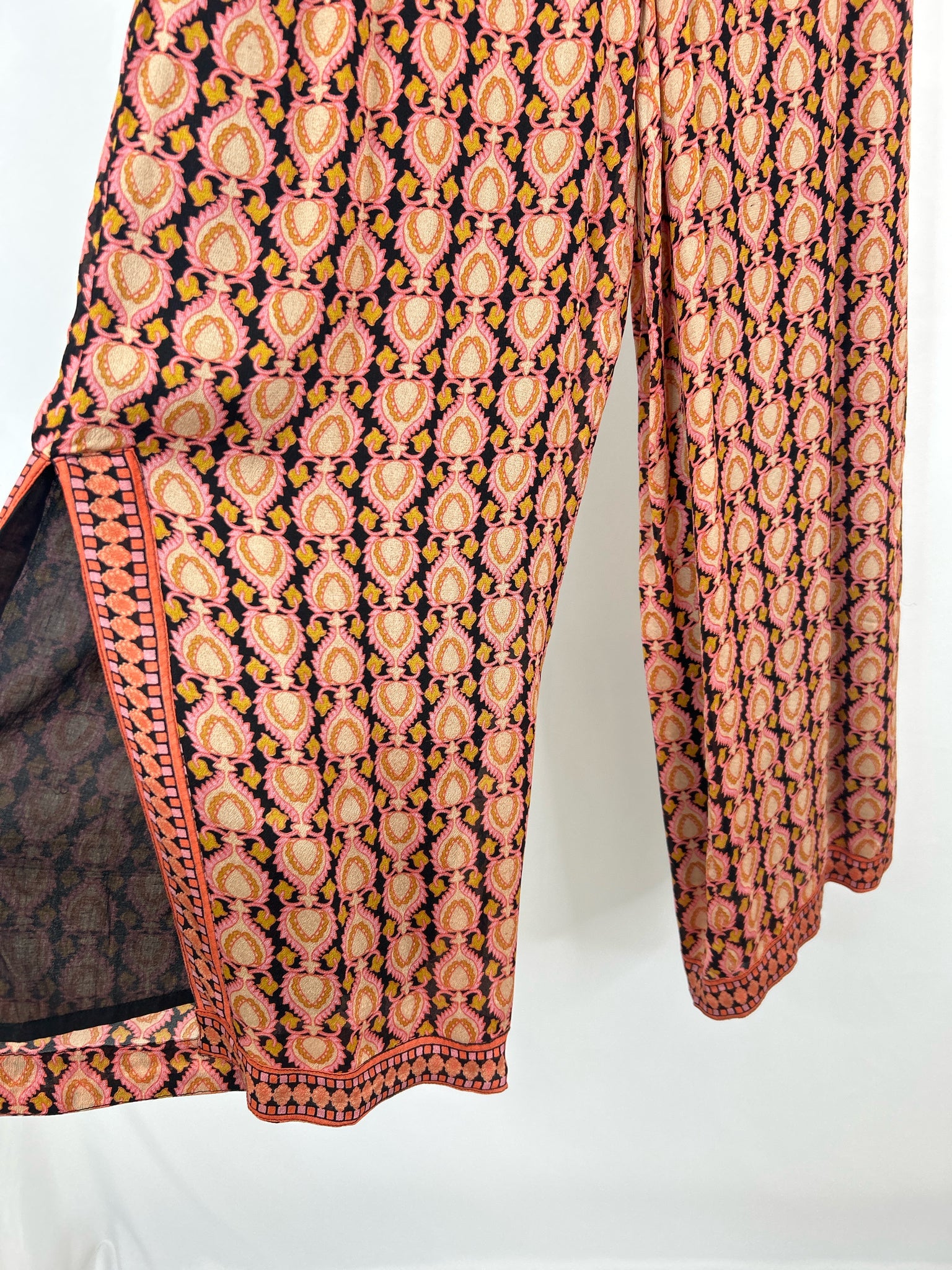 NEKANE NKN Size M BLACK AND PINK Women Pants