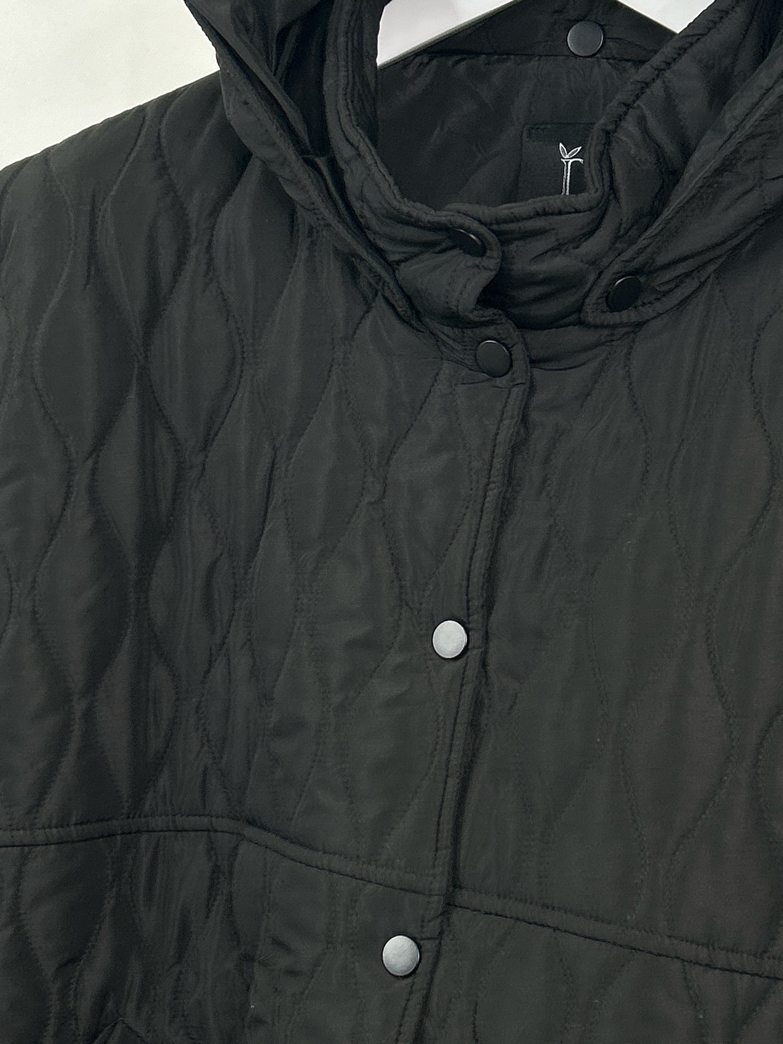 DO EVERYTHING IN LOVE One Size Black Women Cape