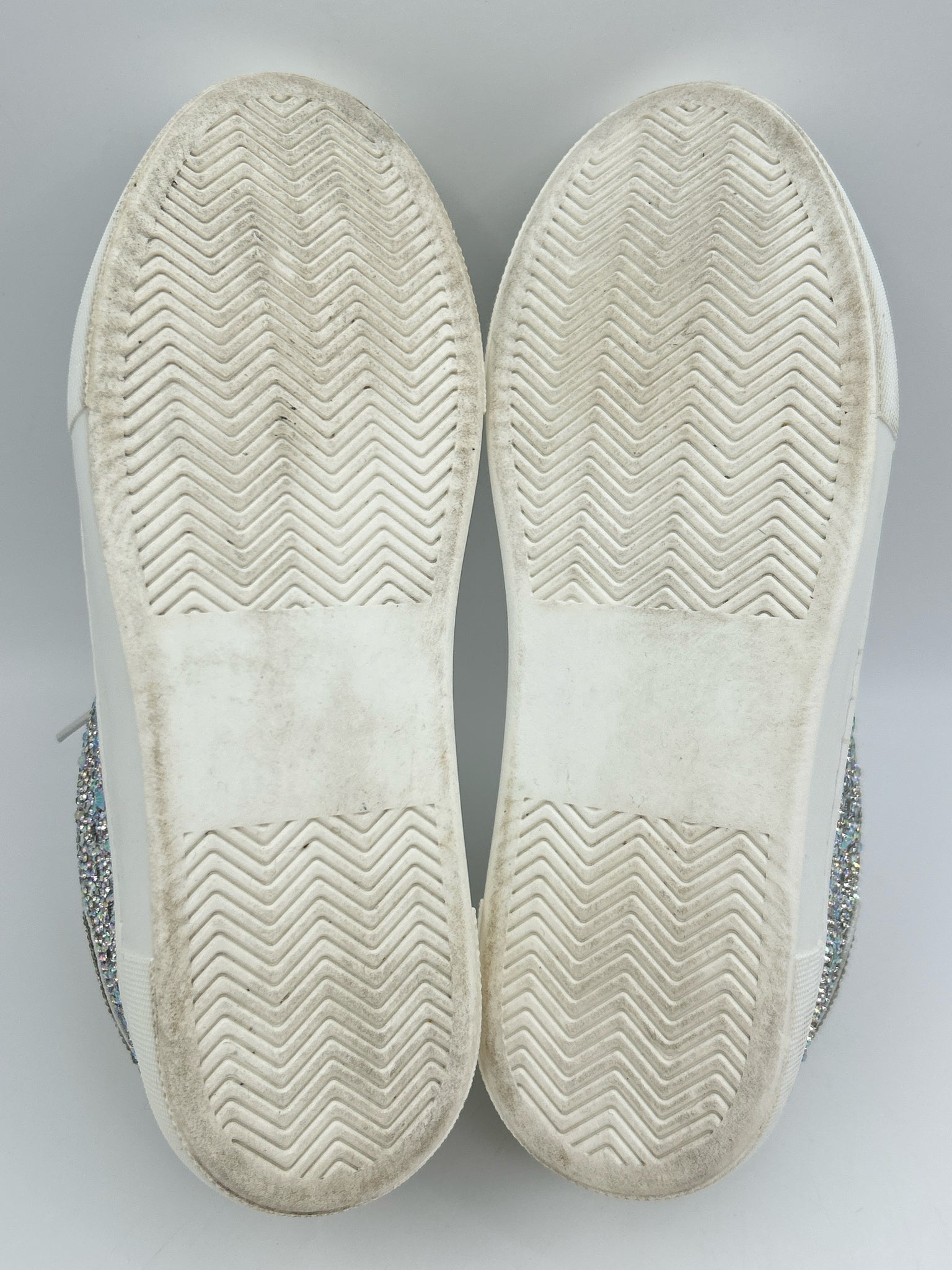 BETSEY JOHNSON Size 7.5M White Women Sneakers