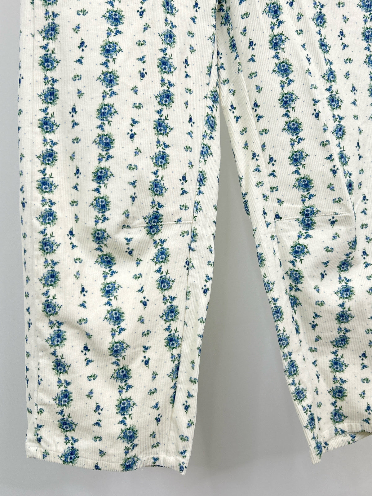 Peach Love Size S WHITE & BLUE Women Pants
