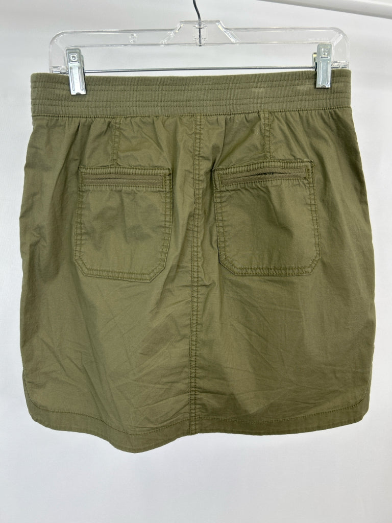CHICO'S Size 4 ARMY GREEN Women's Skort