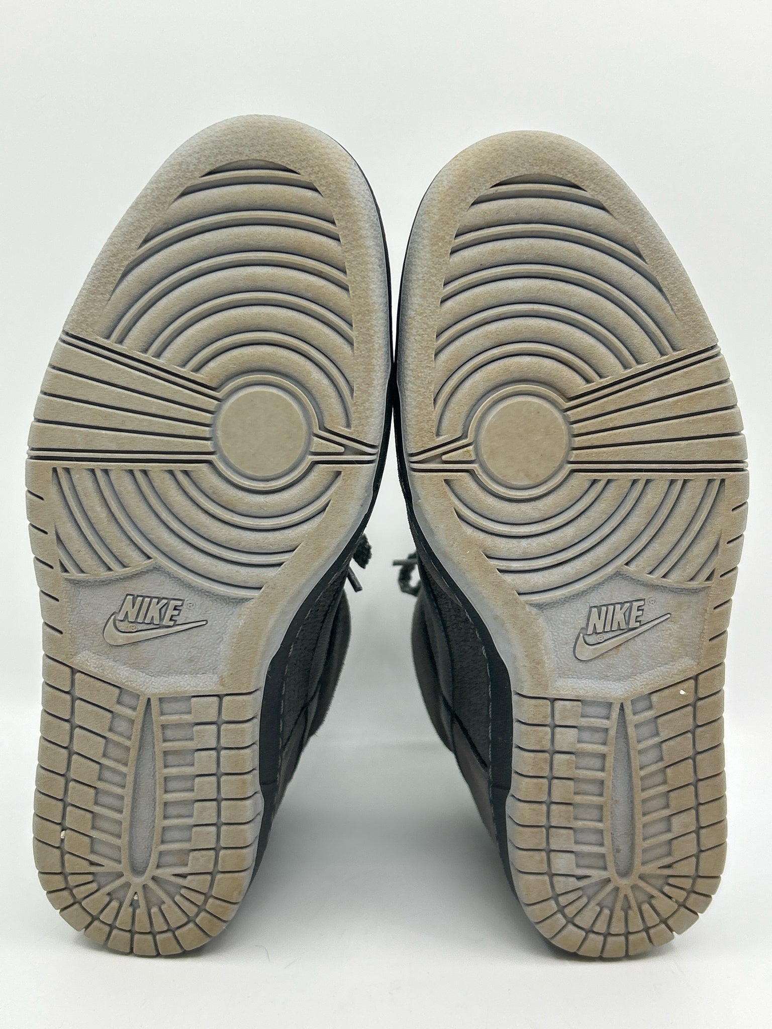 NIKE Size 10.5 Grey Women Sneakers