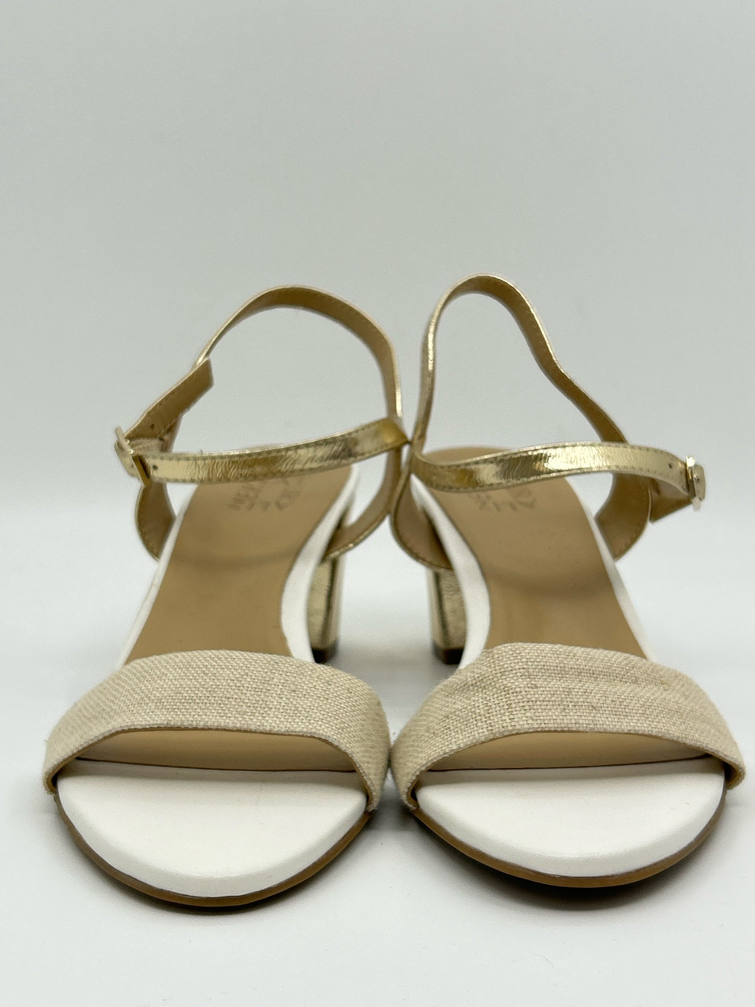 NATURALIZER Size 9M White Women Sandal