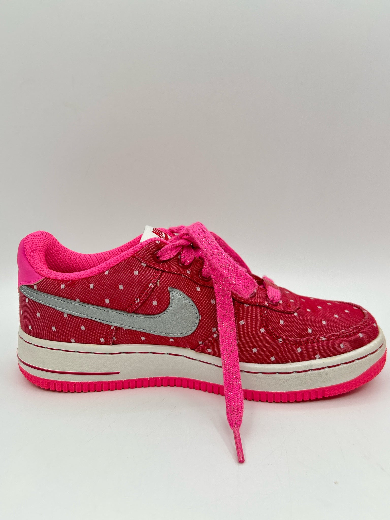 NIKE Size 7 Pink Women Sneakers
