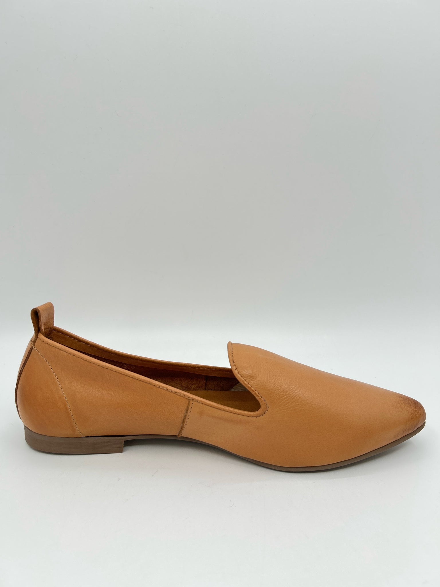 BUENO Size 39 Tan Women Shoes