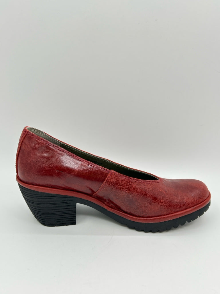 FLY LONDON Women Size 37 Burgundy Pumps