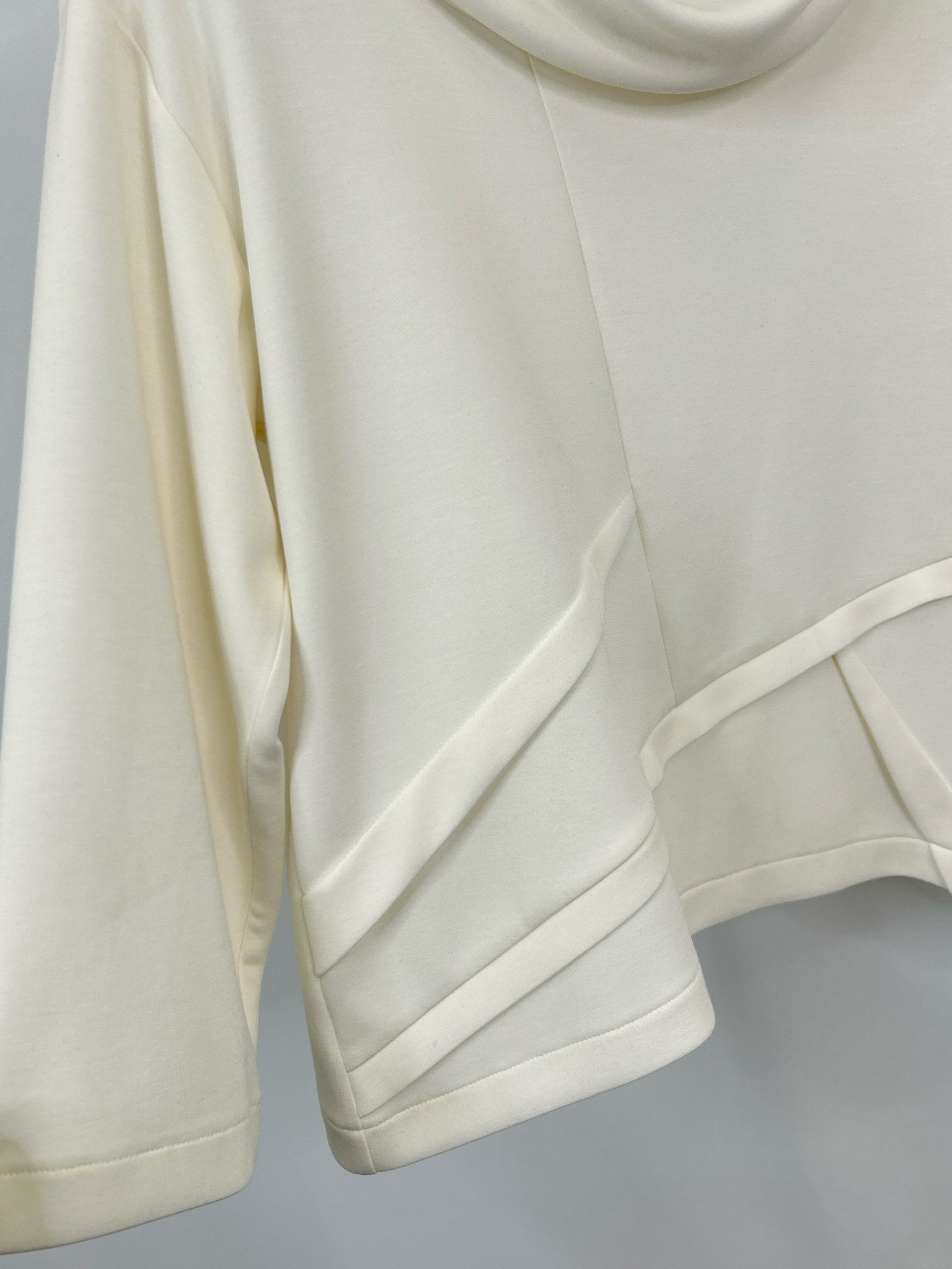 OLIVIA BY HABITAT CLOTHES Size S Ivory Women Pullover