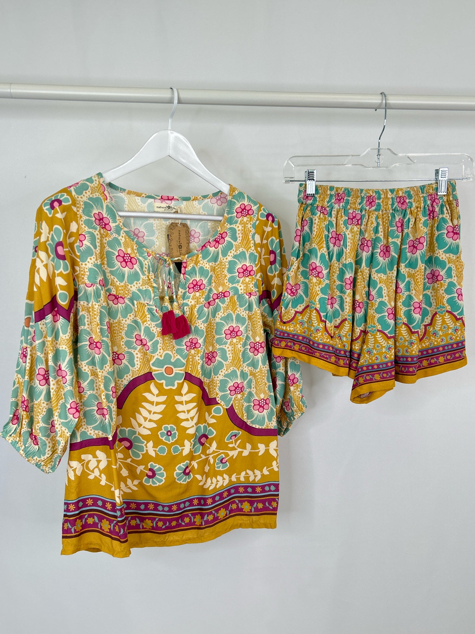 NATURAL LIFE NWT Size S Yellow & Turquoise Women 2-Piece w/shorts