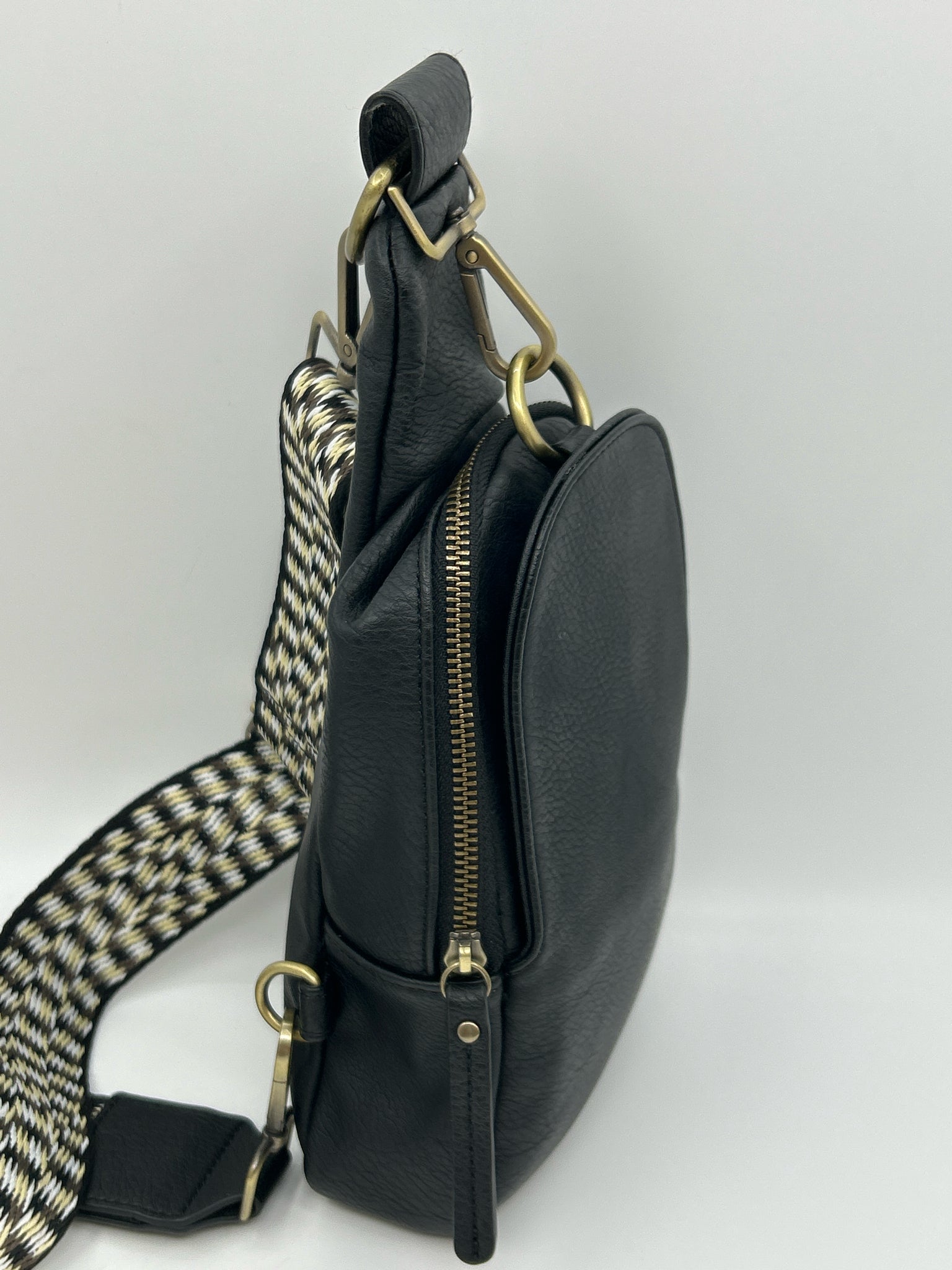 URBAN ORIGINALS Black Women Purse