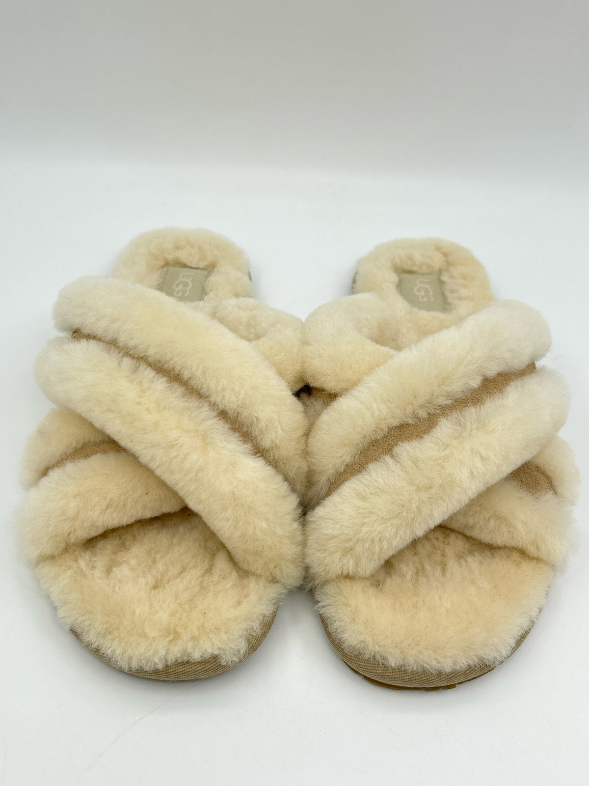 UGG NWOB Size 9 Cream Women Shoes