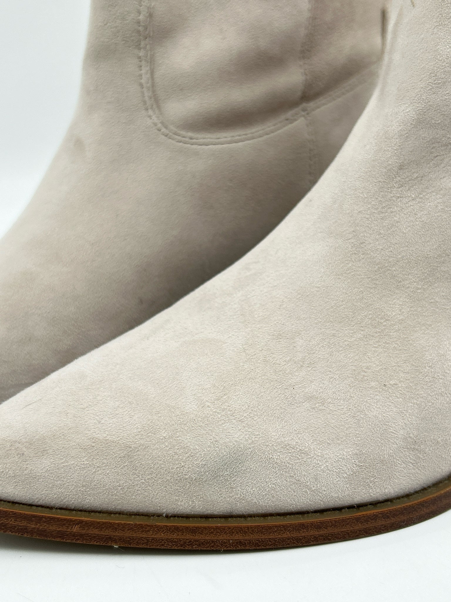 MARC FISHER Size 9.5M Oatmeal Women Booties