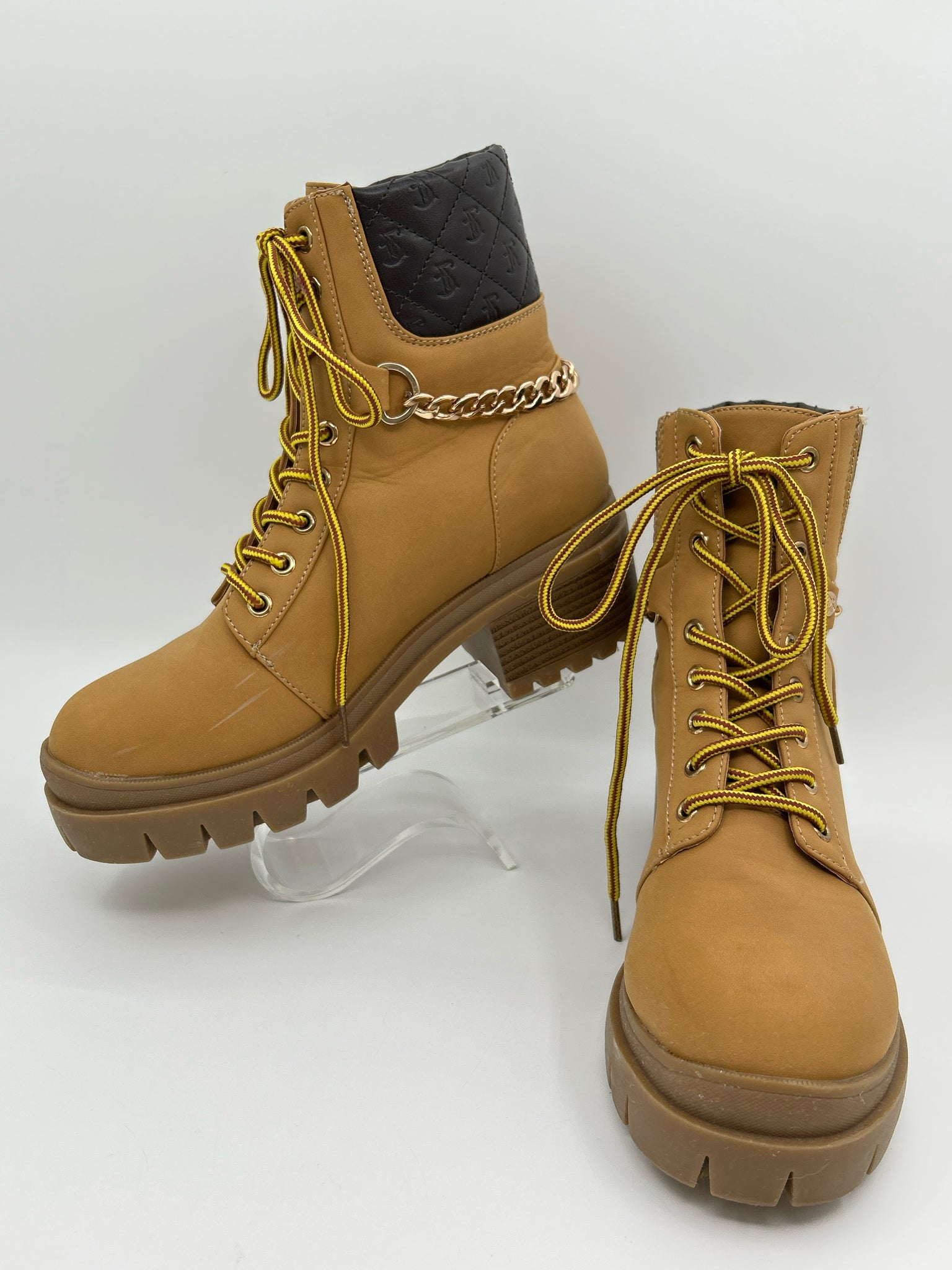 JUICY COUTURE Size 9M TAN AND BROWN Women Boots