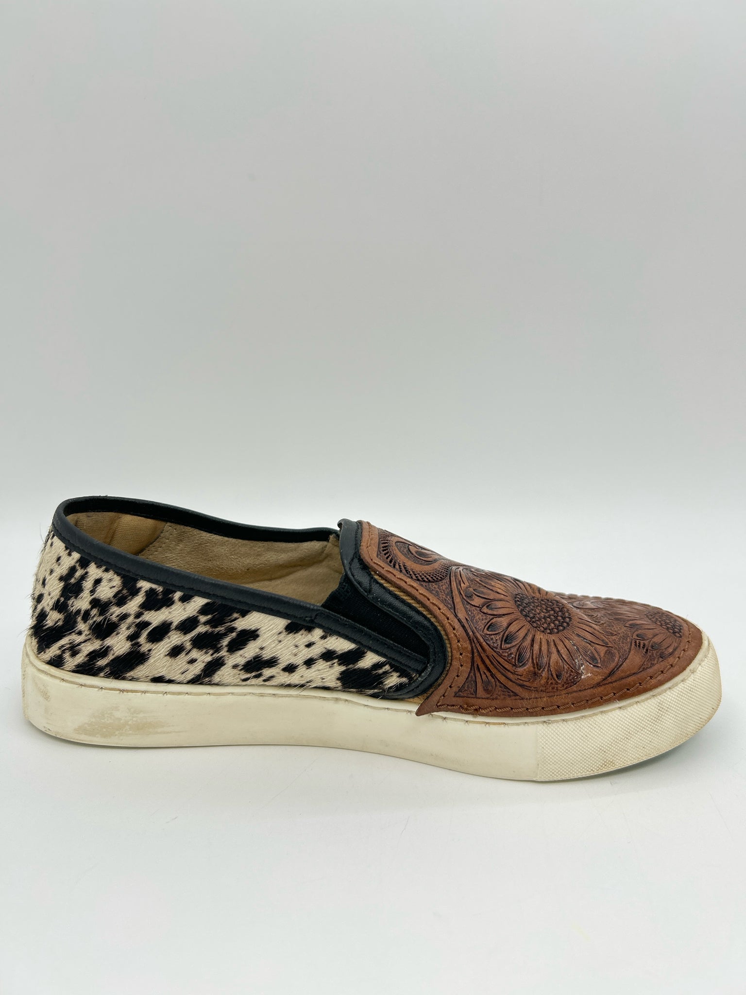 MYRA Size 7 Brown Women Sneakers