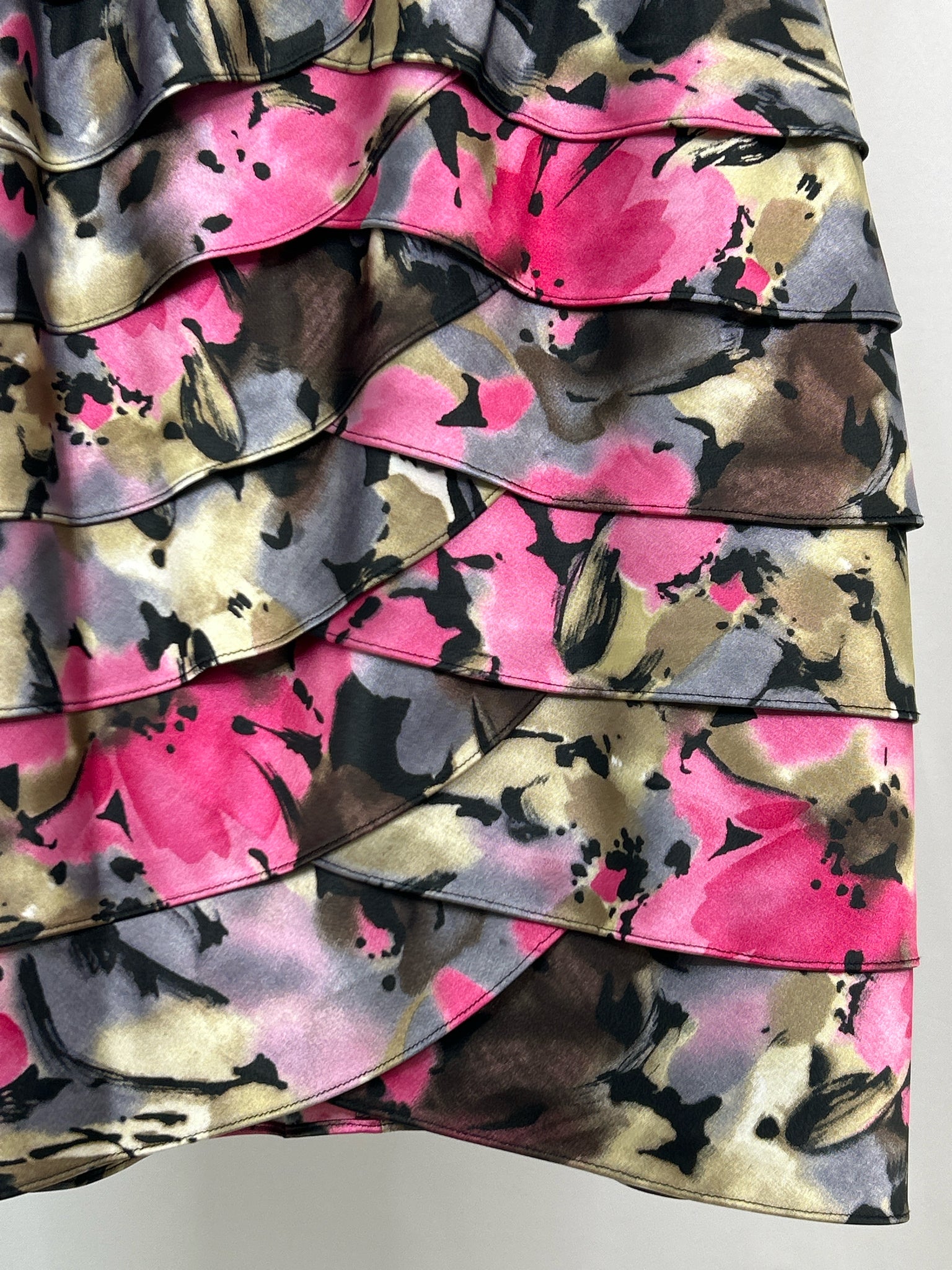 LONDON TIMES Size 10 beige & pink Women Dress