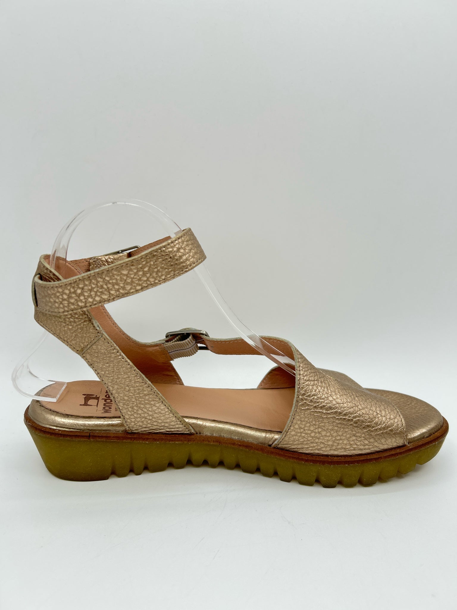 Wonders Size 40 Gold Women Sandal