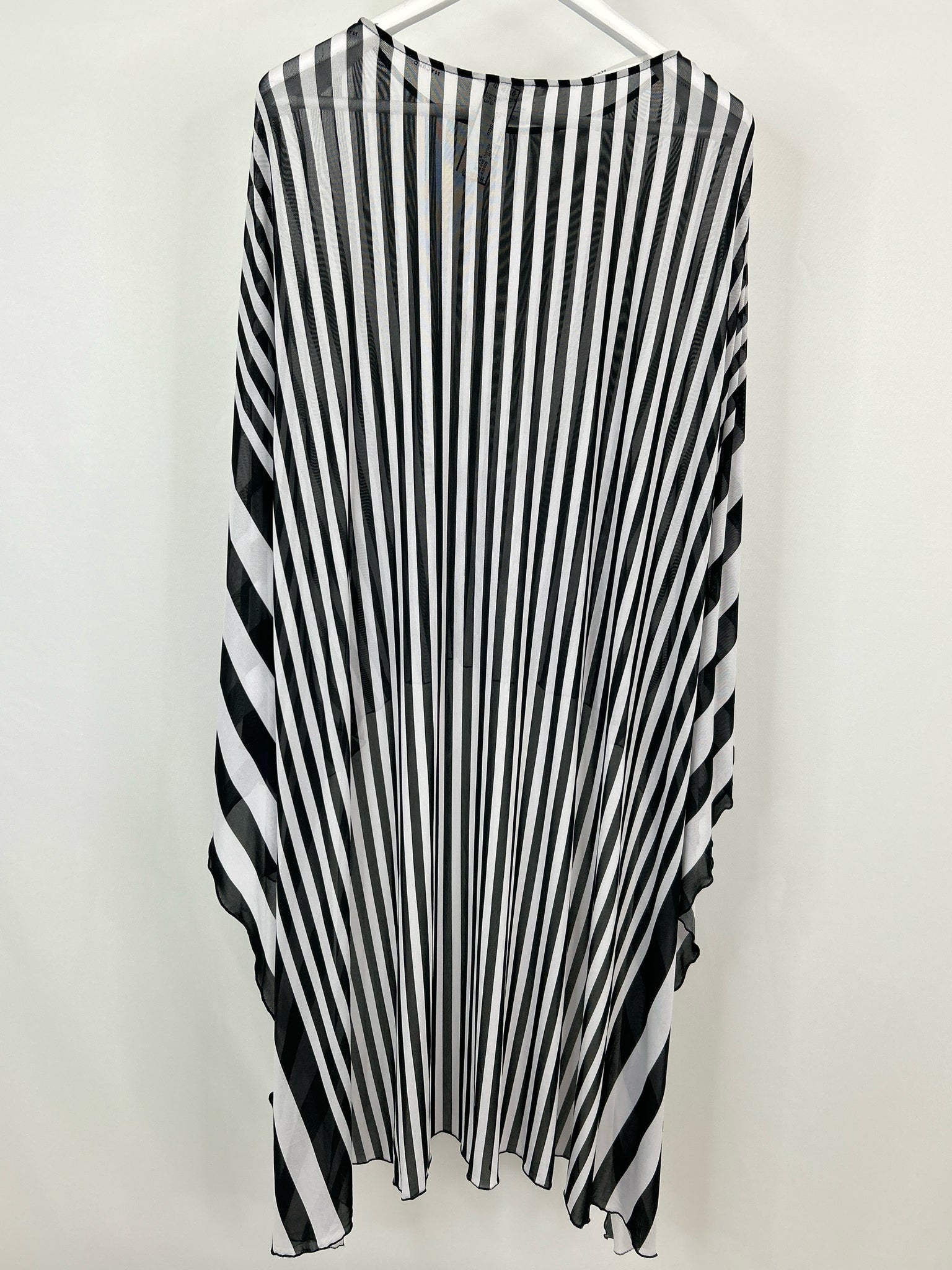 NYGARD Size One Size Black and White Women Top