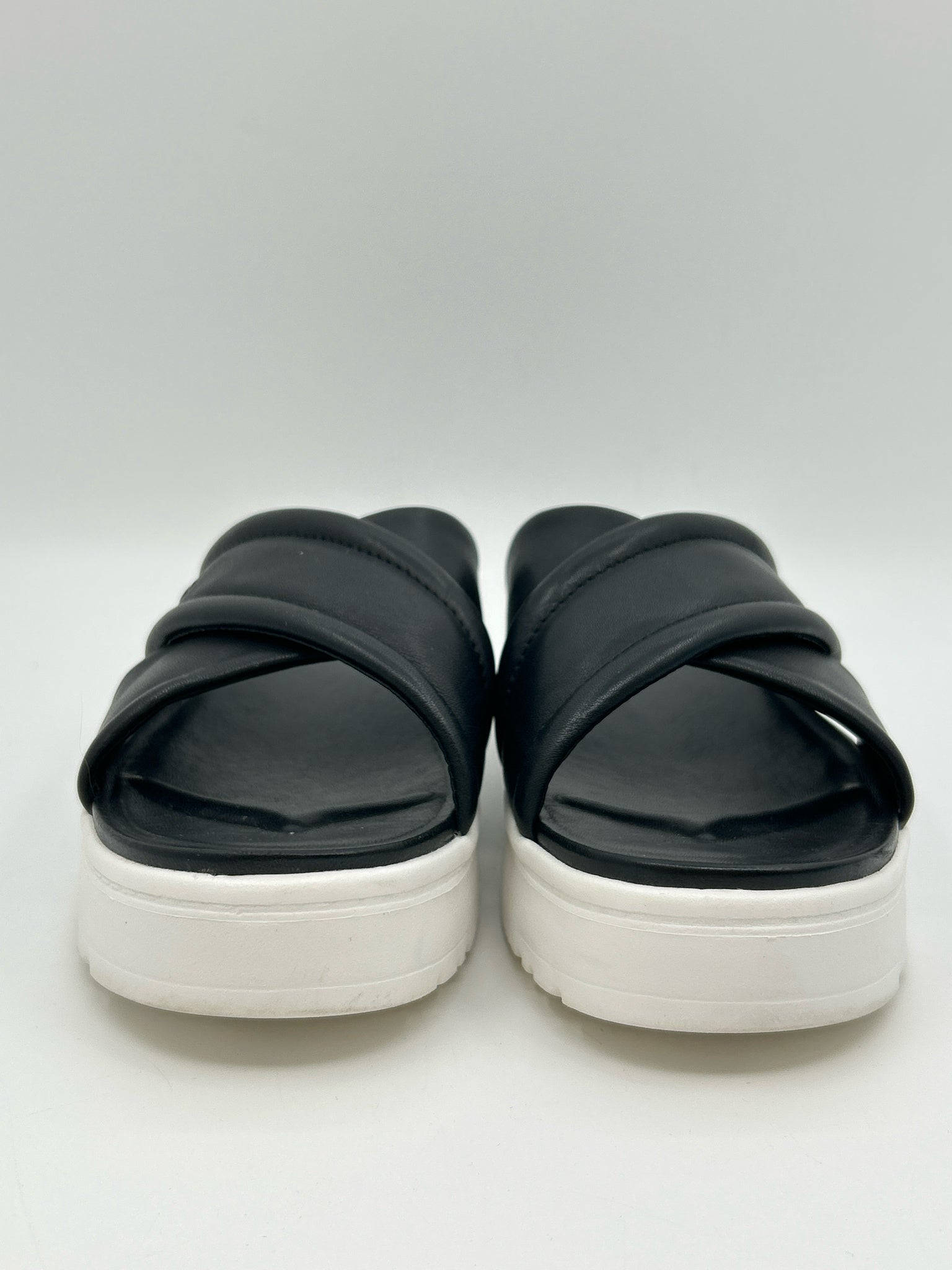 UGG Size 7 Black Women Sandal