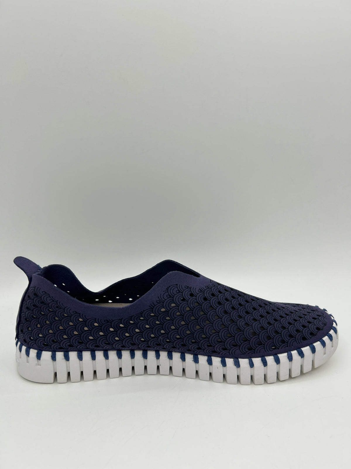 ILSE JACOBSEN Size 38 NAVY AND WHITE Women Sneakers