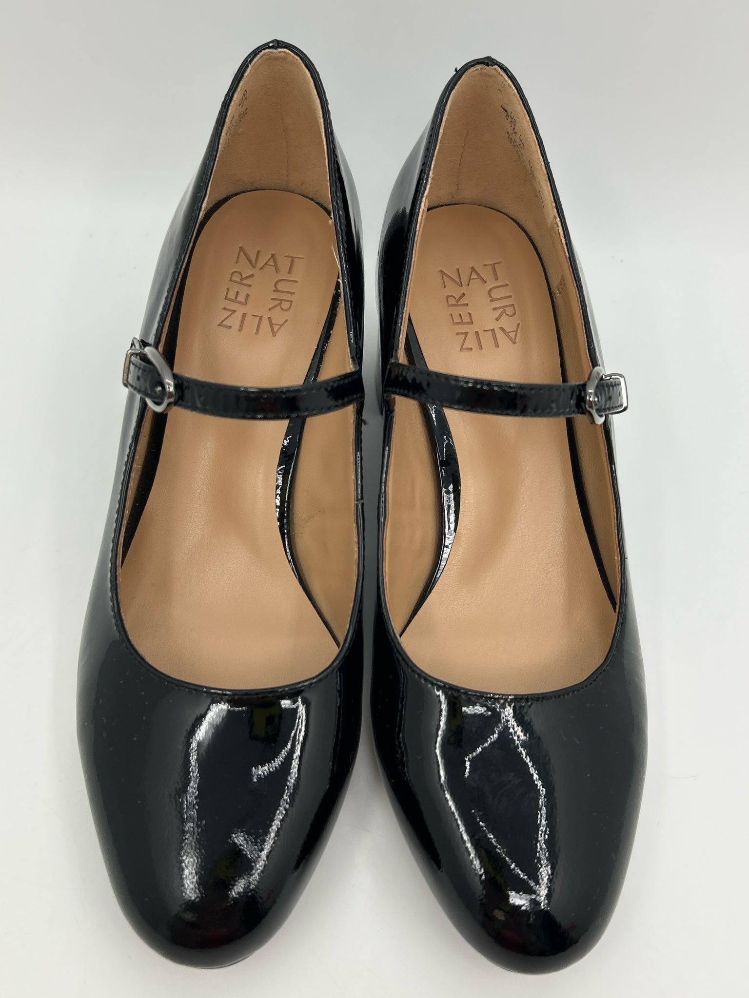 NATURALIZER Size 8.5M Black Women Pumps