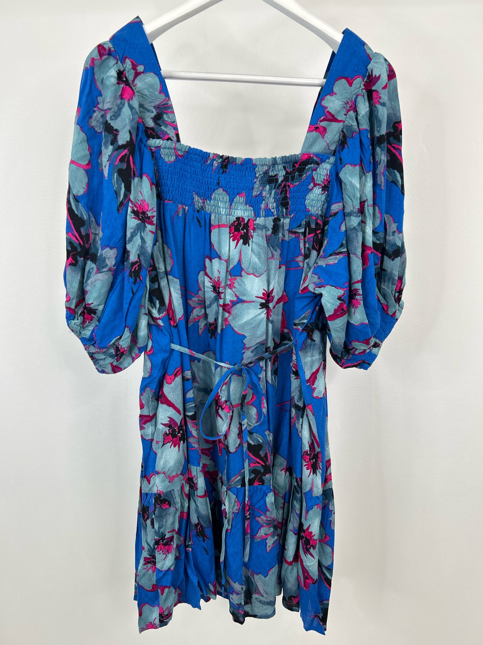 BAND OF THE FREE Size L Blue Floral Women Dress NWT