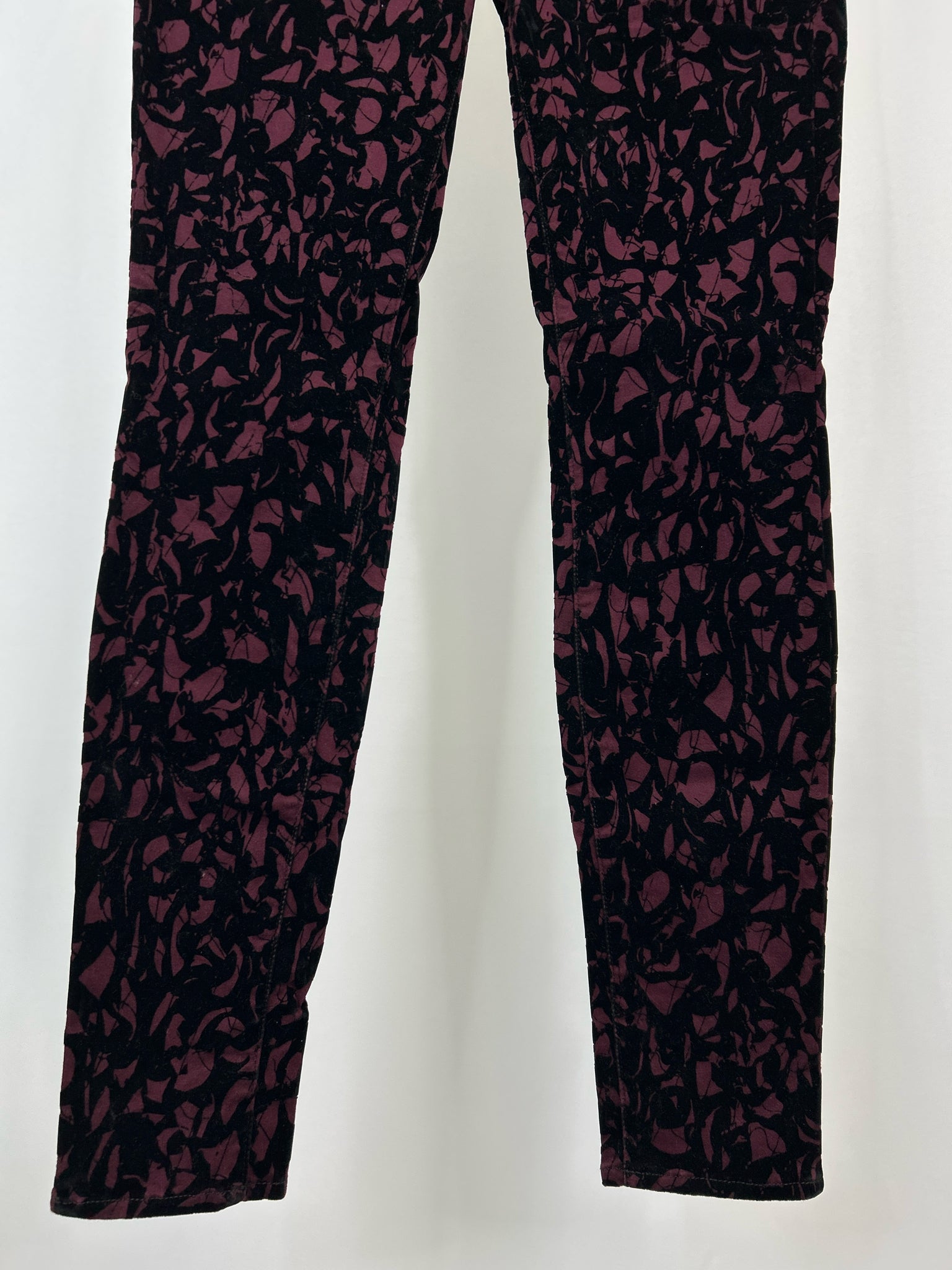 J BRAND Size 27/4 Black Print Women Pants