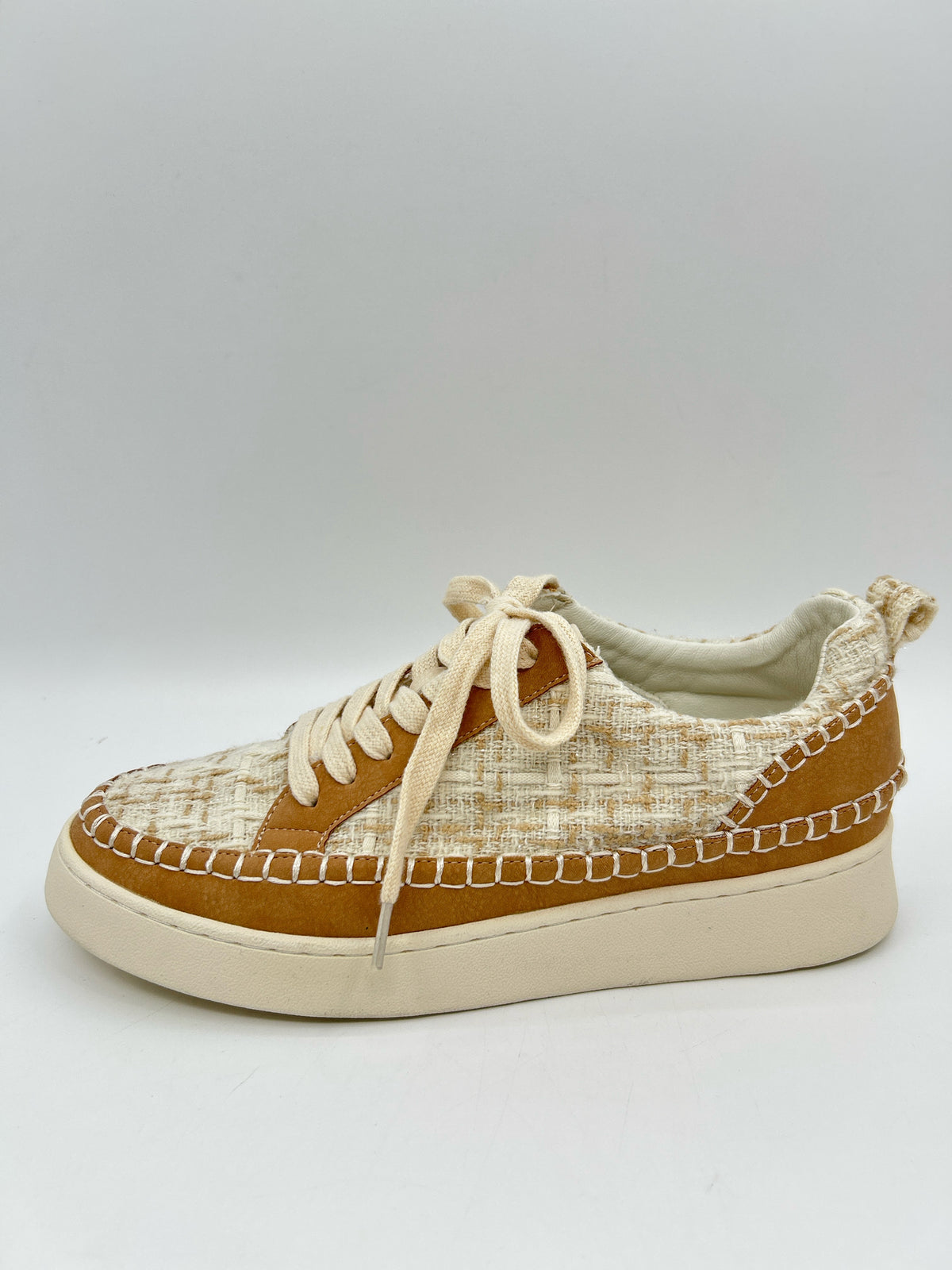OASIS SOCIETY Size 8.5 Beige Women Sneakers