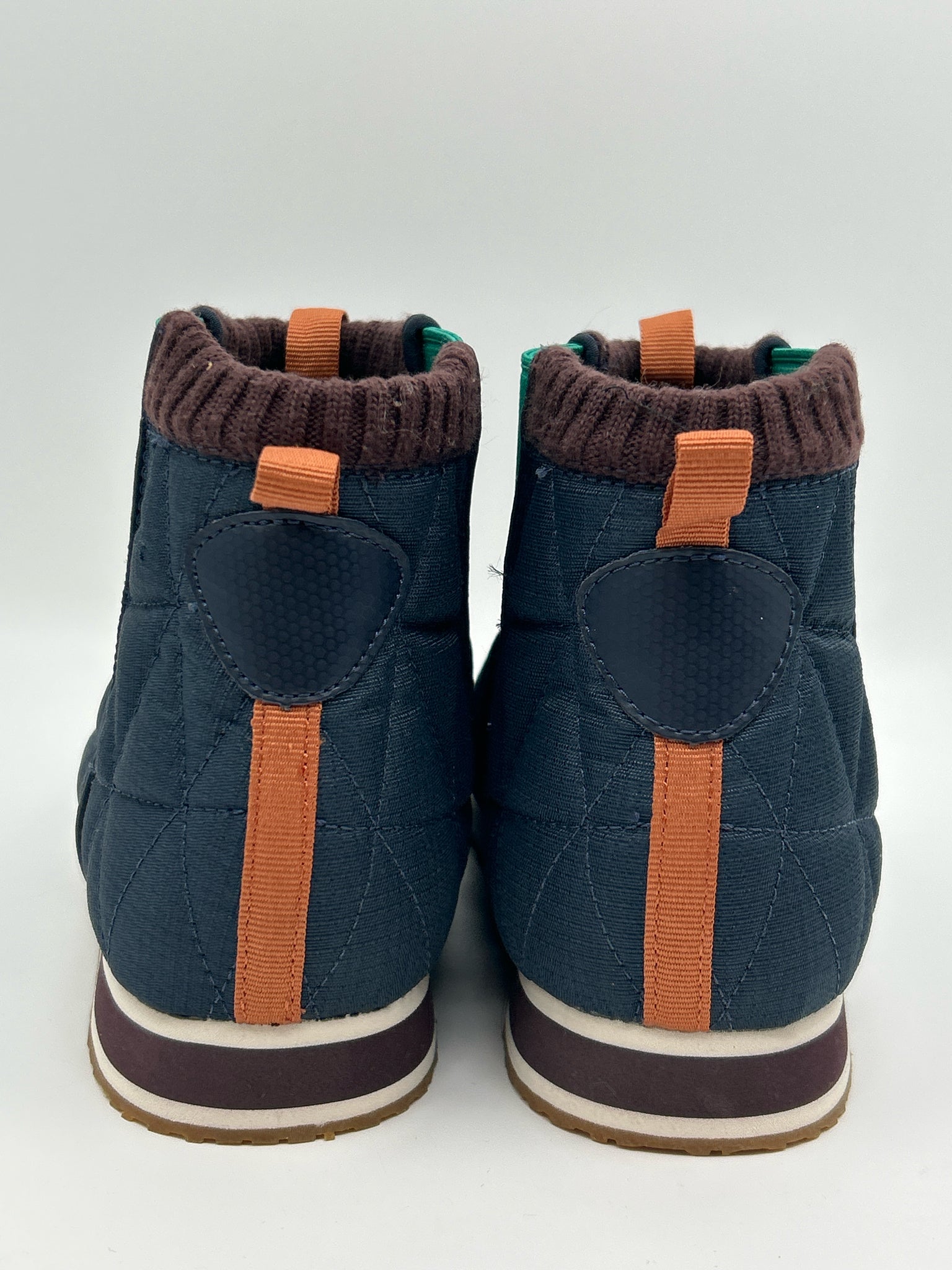 TEVA NWOB Size 10 Navy Women Shoes