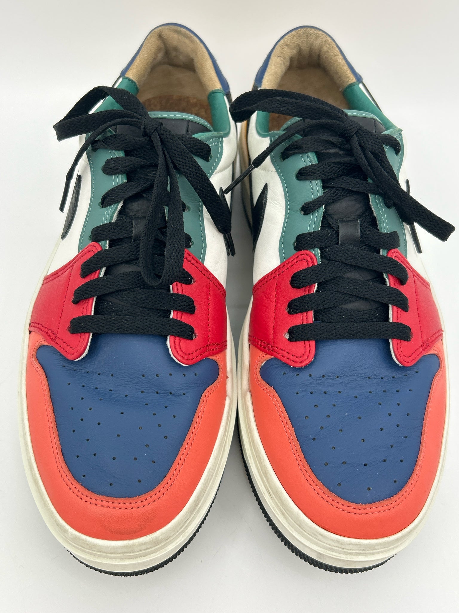 NIKE Size 11 Multi-Color Women Sneakers