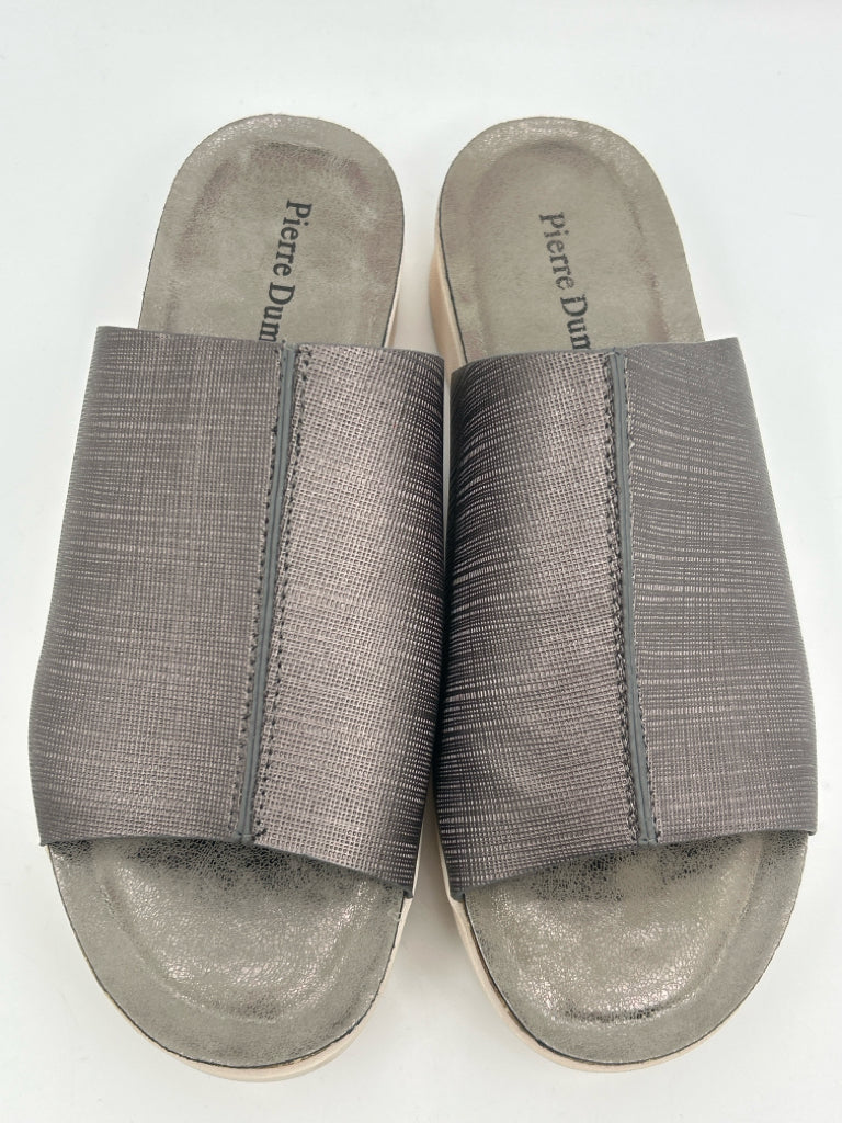 PIERRE DUMAS Size 8 Pewter Sandal