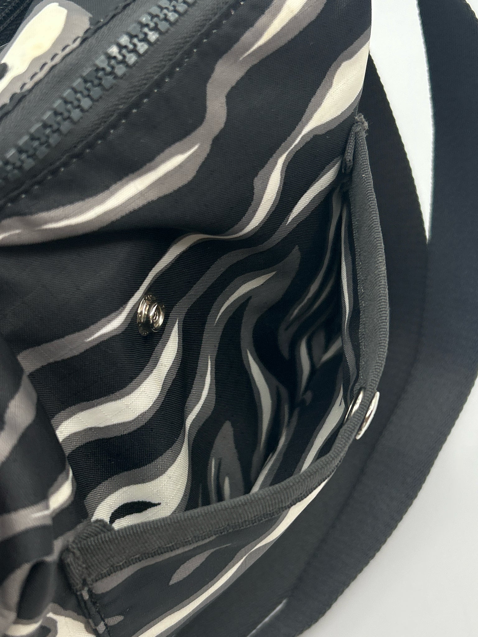 BRIGHTON Black and White Women Purse