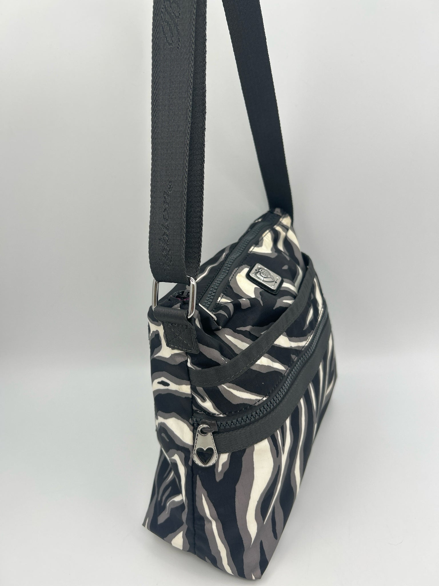 BRIGHTON Black and White Women Purse