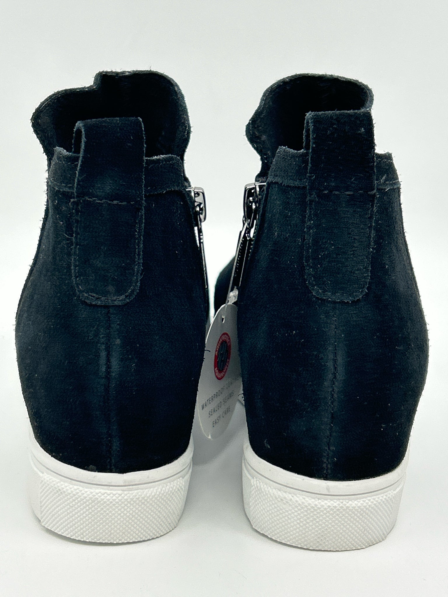 BLONDO Size 6M Black Women Booties