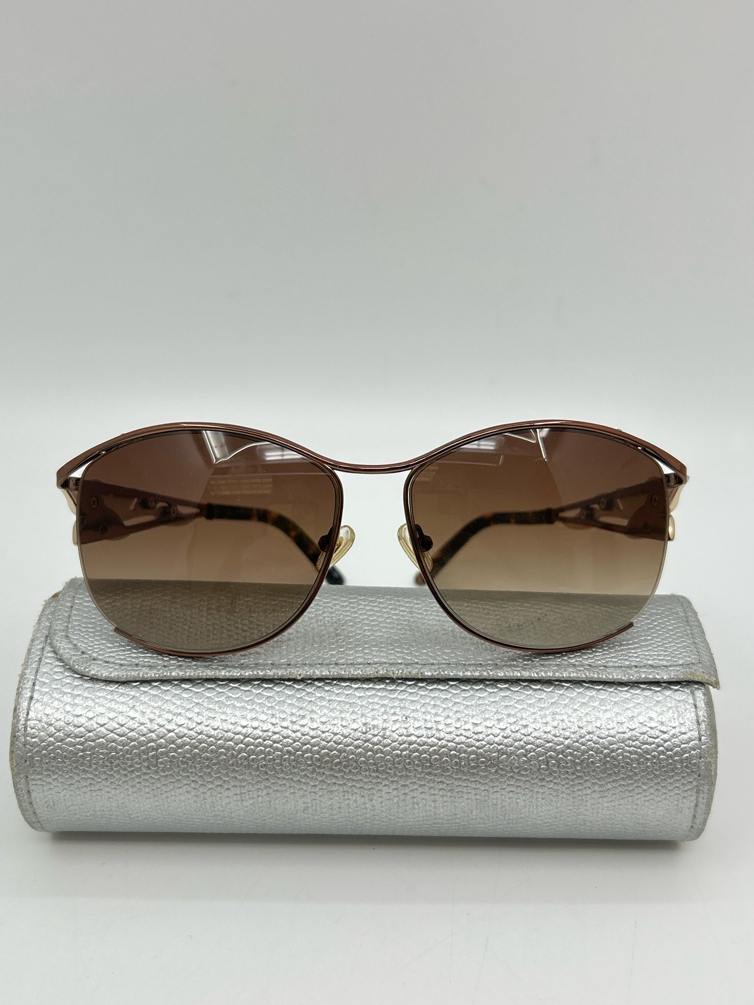 JUDITH LEIBER Brown Sunglasses