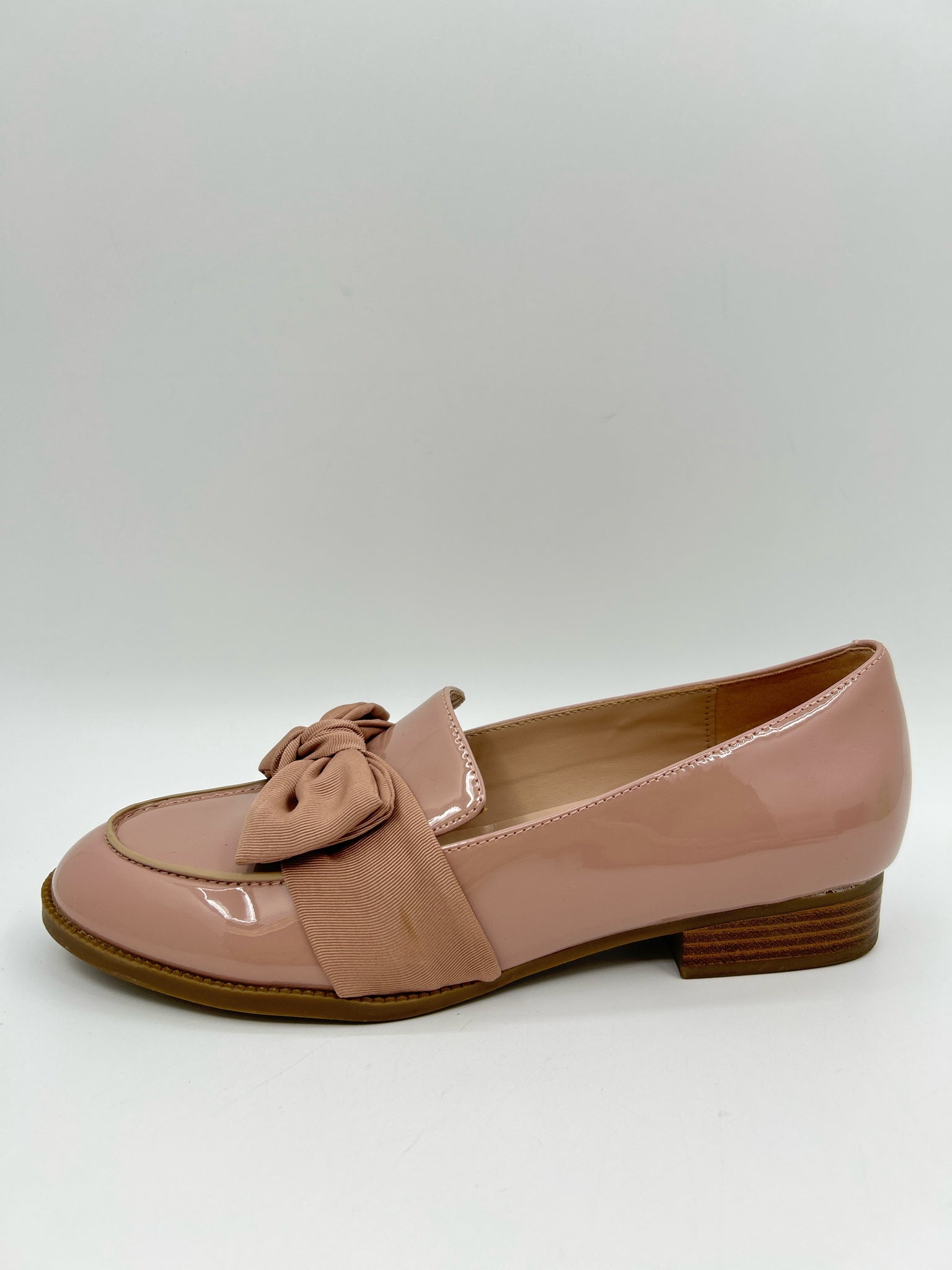 BANDOLINO Size 8M Blush Nude Women Loafer