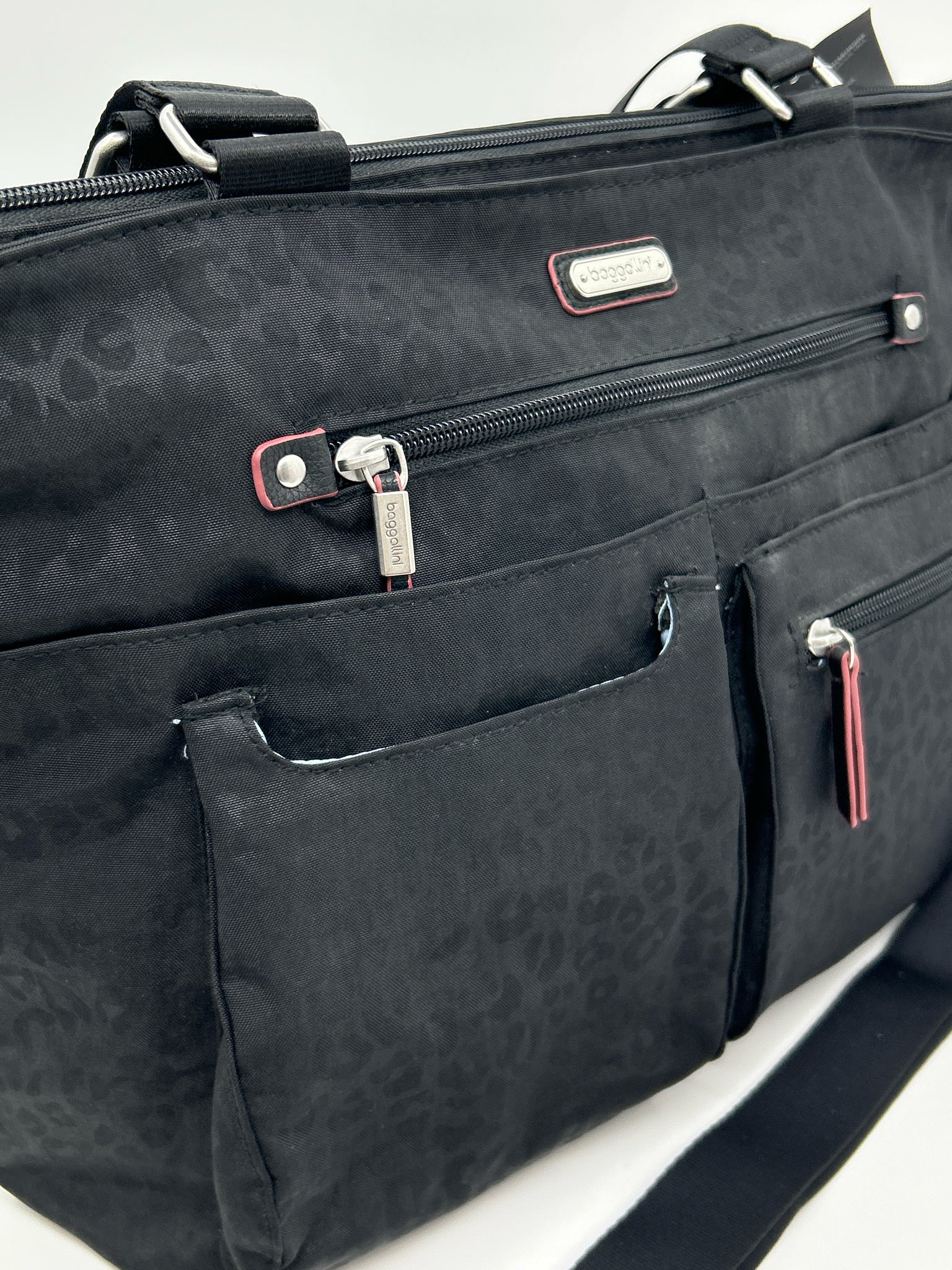 BAGGALLINI Black Women Tote